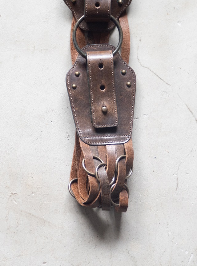 unknown used Black leather belt