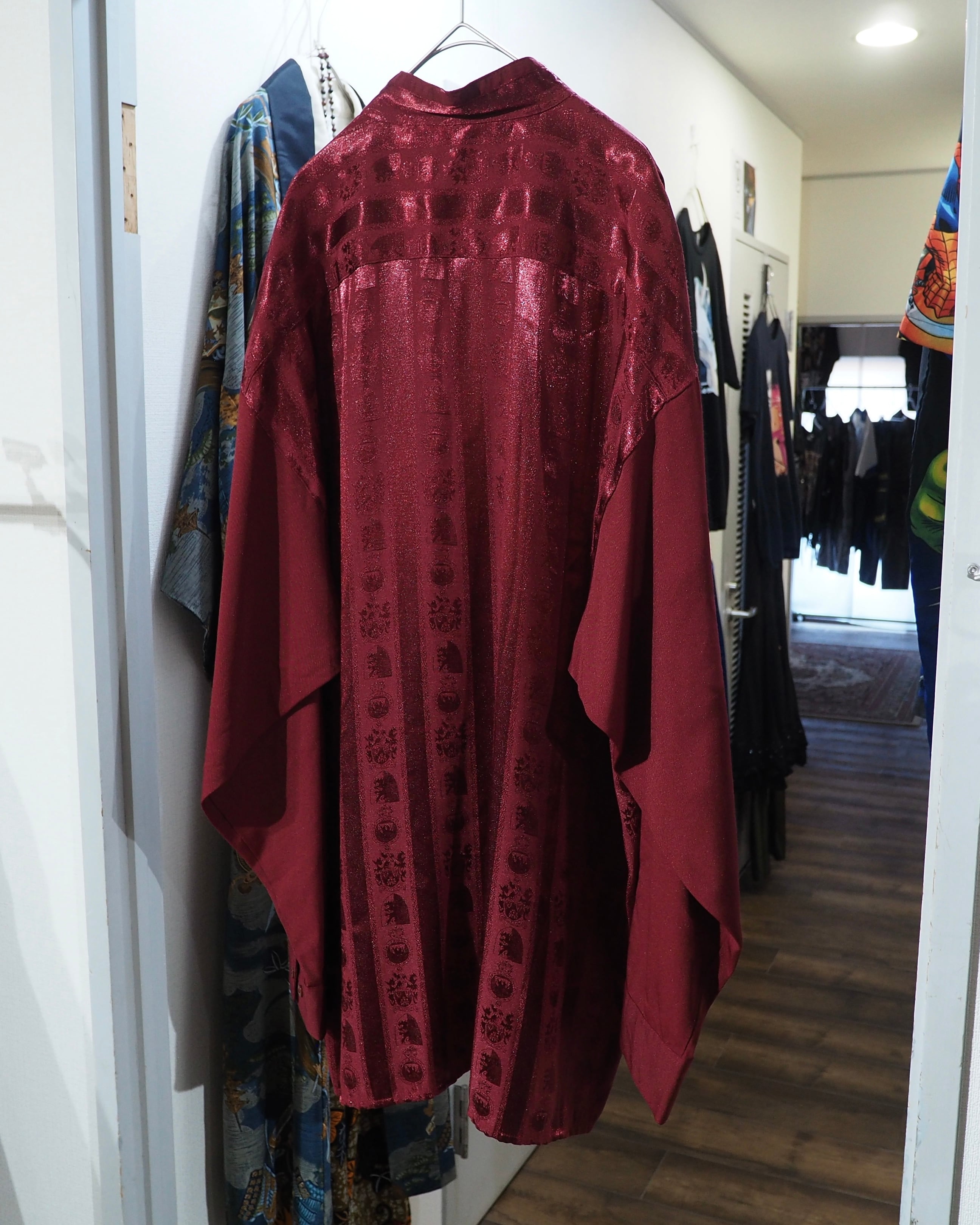 1990s Beautiful Dark Bordeaux × Gold Button Vintage Over silhouette No collar shirt