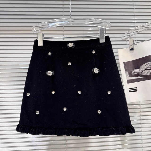 【bottoms】ラインストーン付きベルベットギャザーフリルスカート Q7543