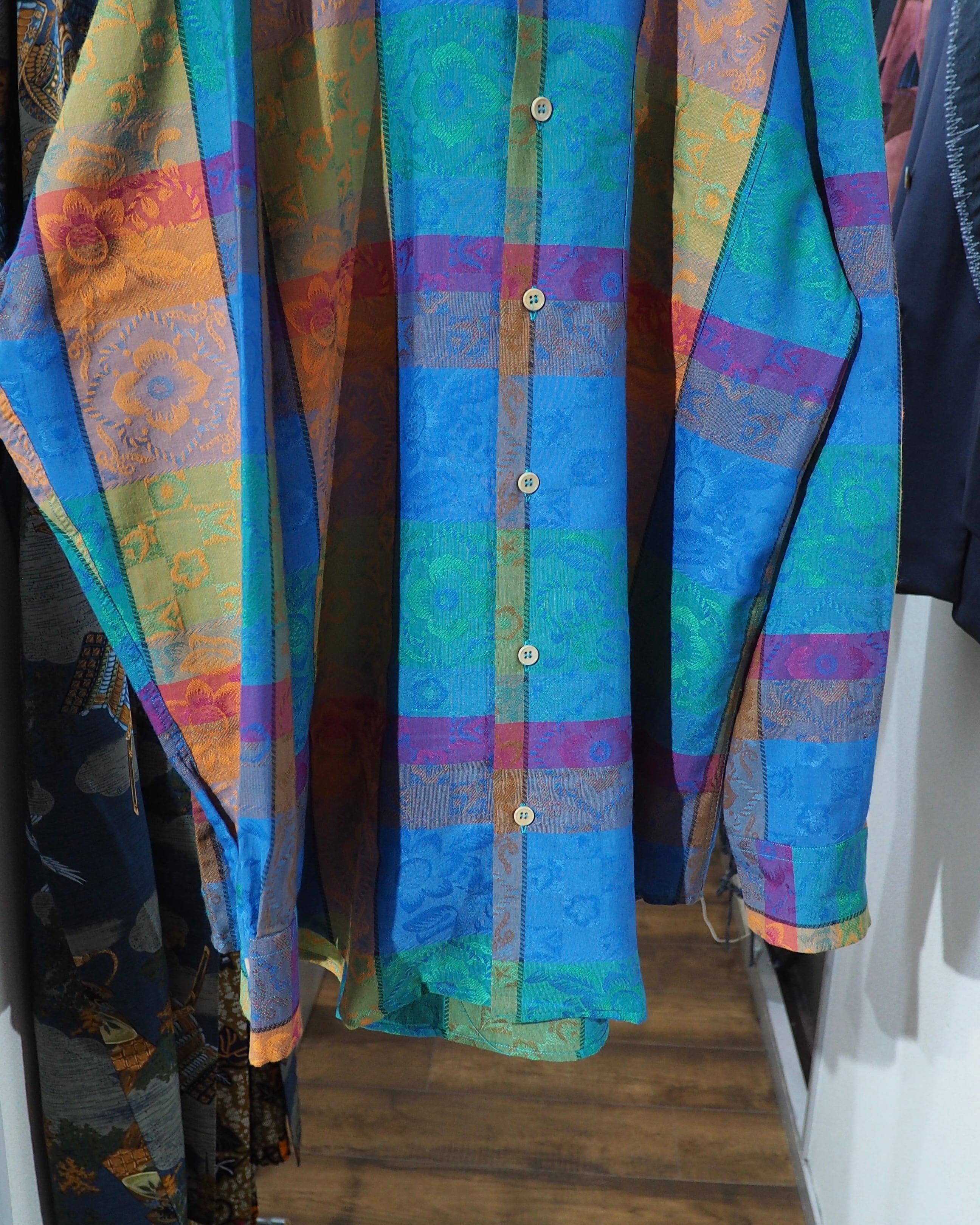 " Made in Italy " Multi color Block × Beautiful Flower Embroidery vintage Open collar Shirt