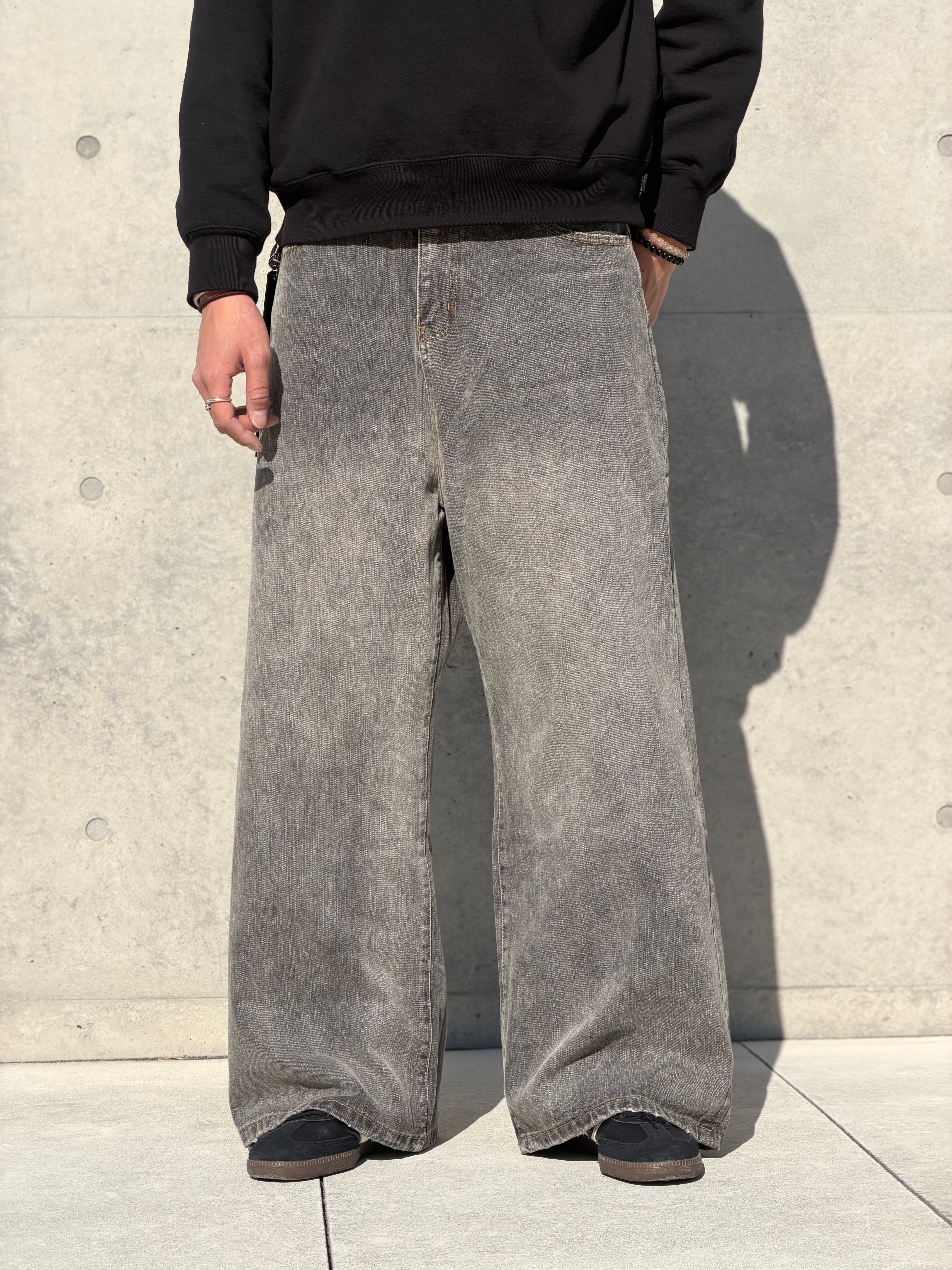 Clean Fade Wide Denim