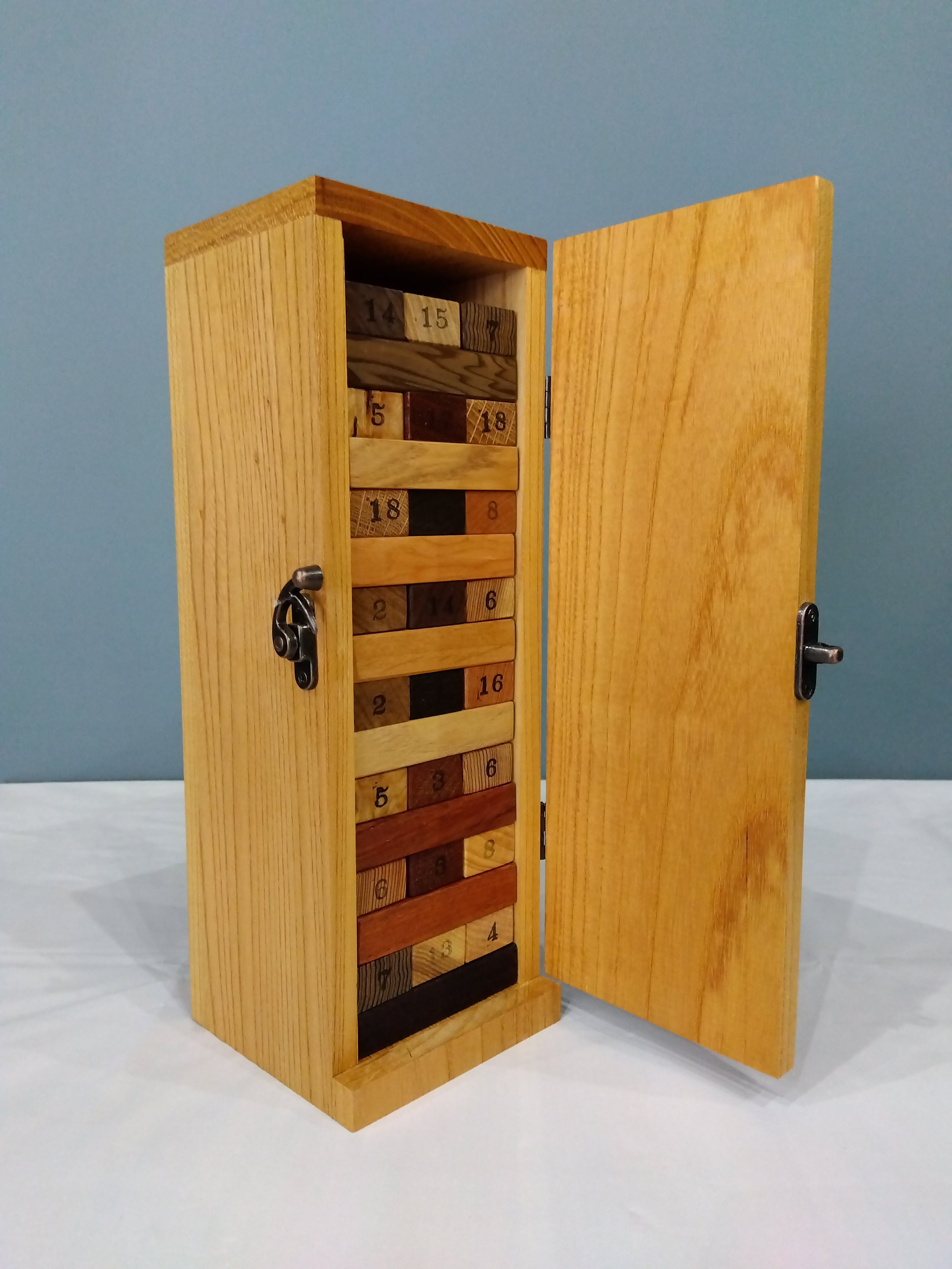 株式会社岡本銘木店｜一枚板販売