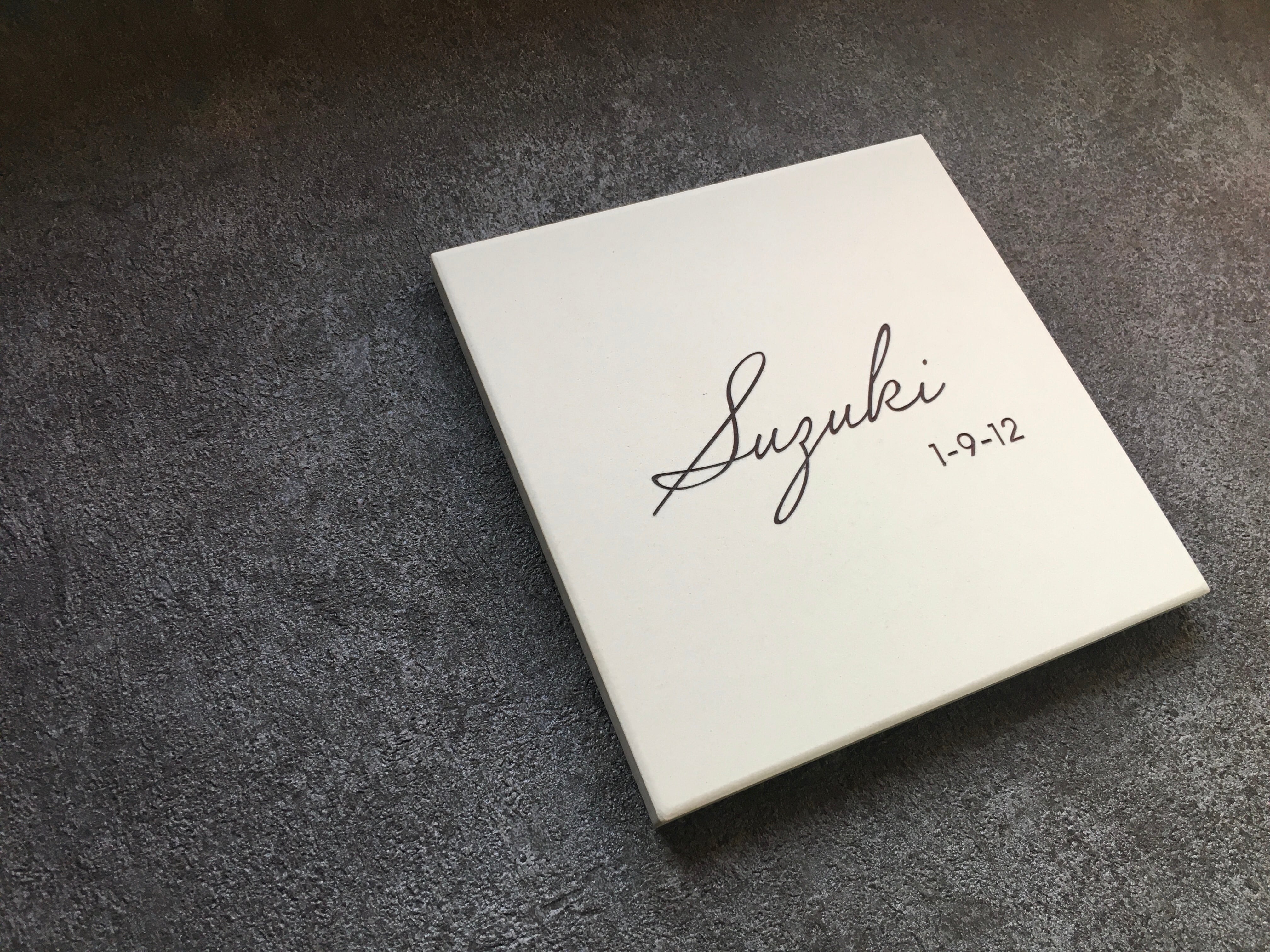 タイル 表札【 8. cursive 2 _Name x No. 】