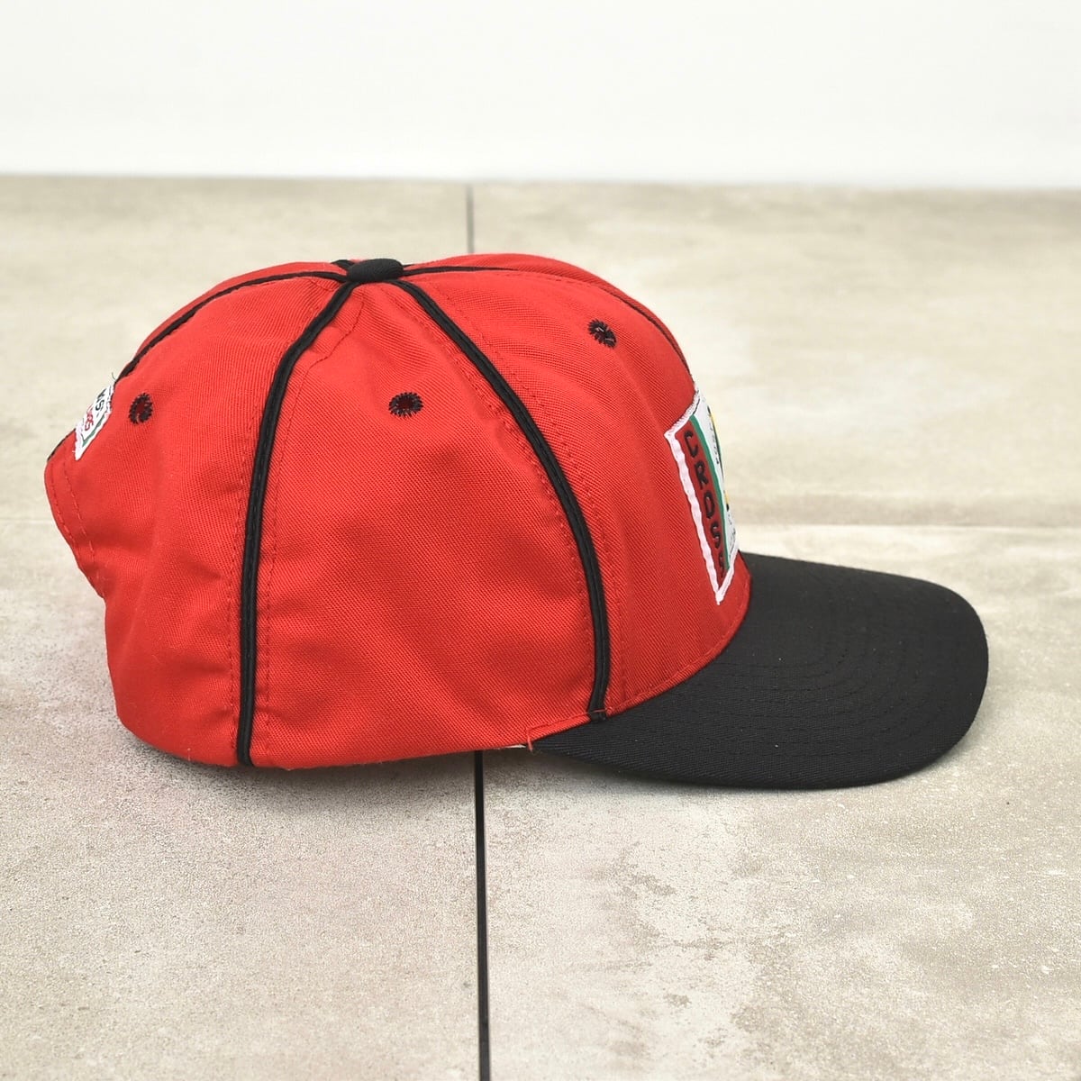 希少！ 美品 CROSS COLOURS キャップ USA製 レア 赤 刺繍ロゴ CROSS COLOURS snap back cap Made in USA | 古着屋 grin days memory