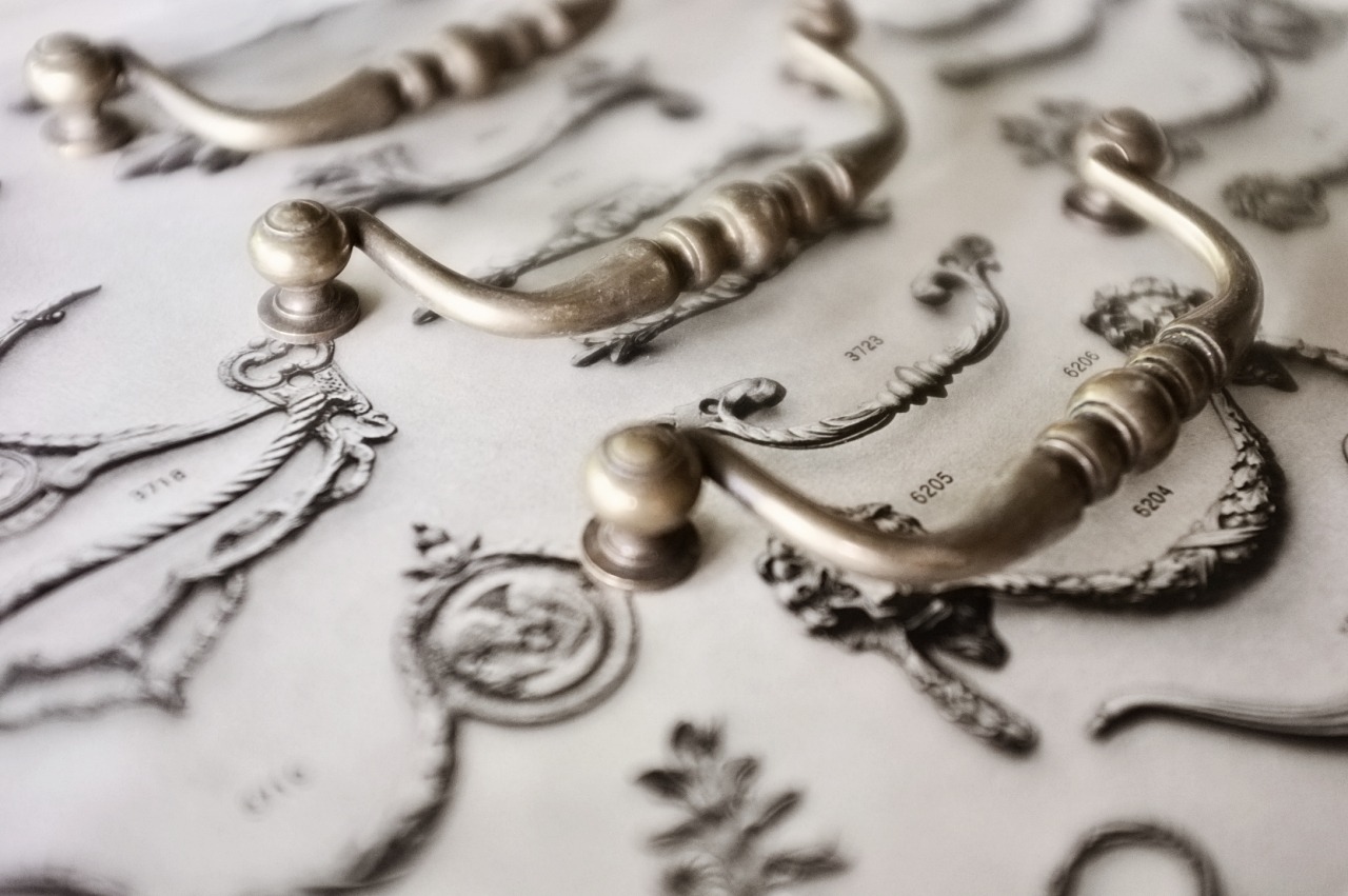 残2  フランス 永遠の硬化 金の球と真鍮製ハンドル アンティーク