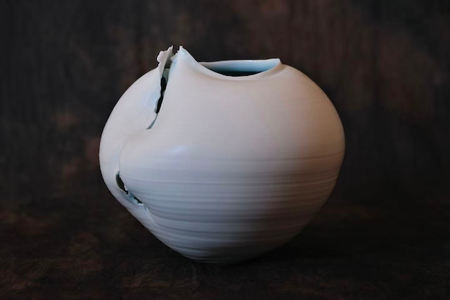 村田匠也 Takuya Murata - やぶれ壺 Yabure jar