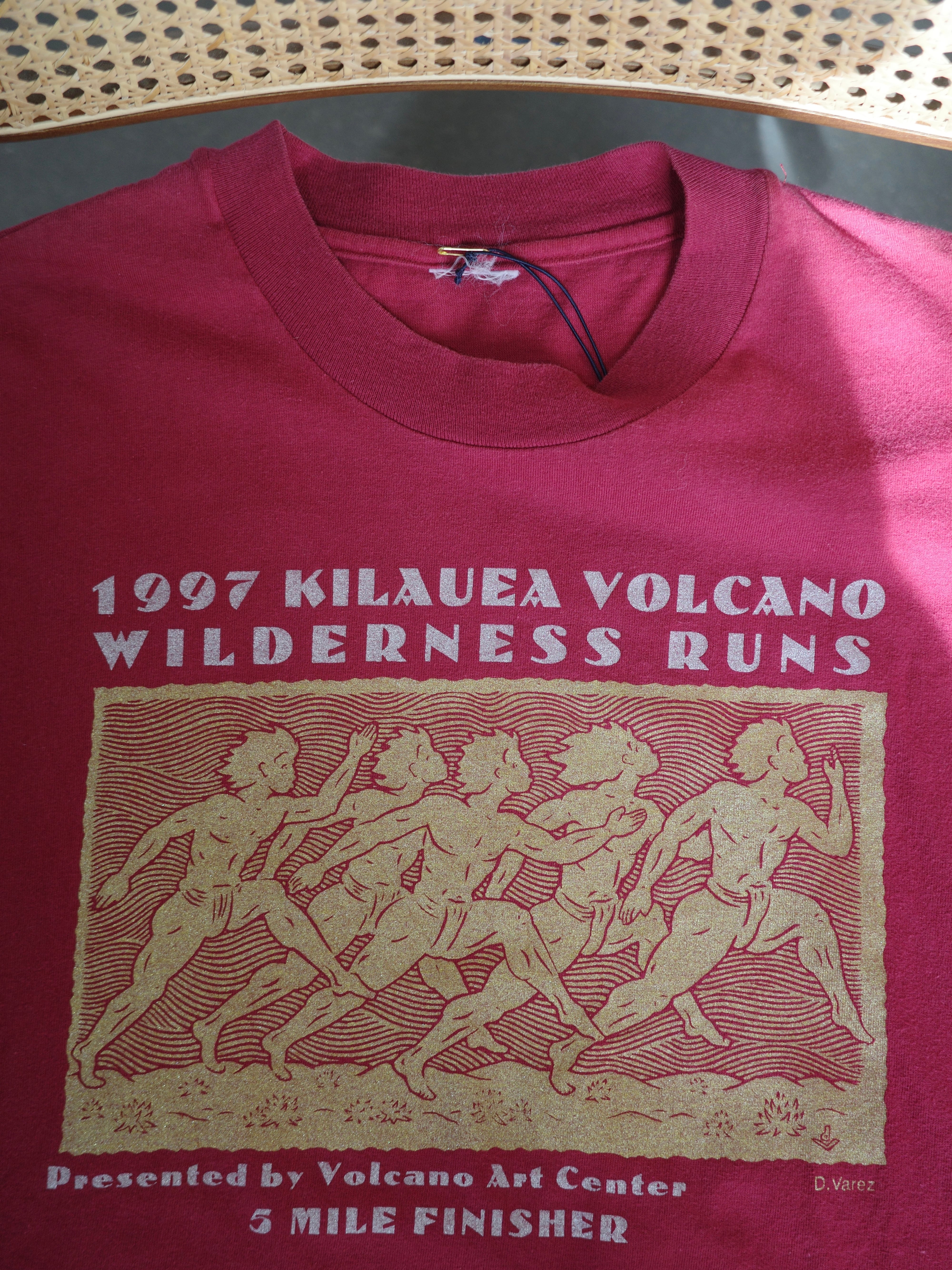 vintage>90's runs burgandy Tshirt | CherLife