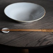 たくまポタリー 8寸深皿 皮鯨 (1枚) : 2104700010852