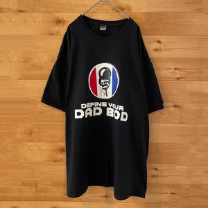 【GILDAN】DAD BOD プリント イラスト 半袖 Tシャツ 2XL オーバーサイズ US古着 アメリカ古着