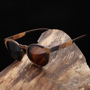 Multiple Wooden Stitching Sunglasses