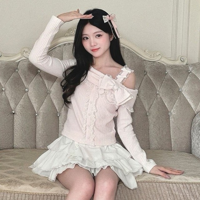 オフショルダーサイドリボンニットティアードスカートセット：トップス