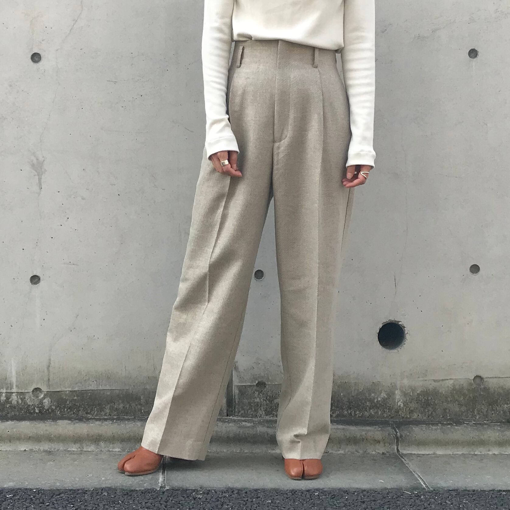 Liyoca ブライトツイルハイウエストパンツ