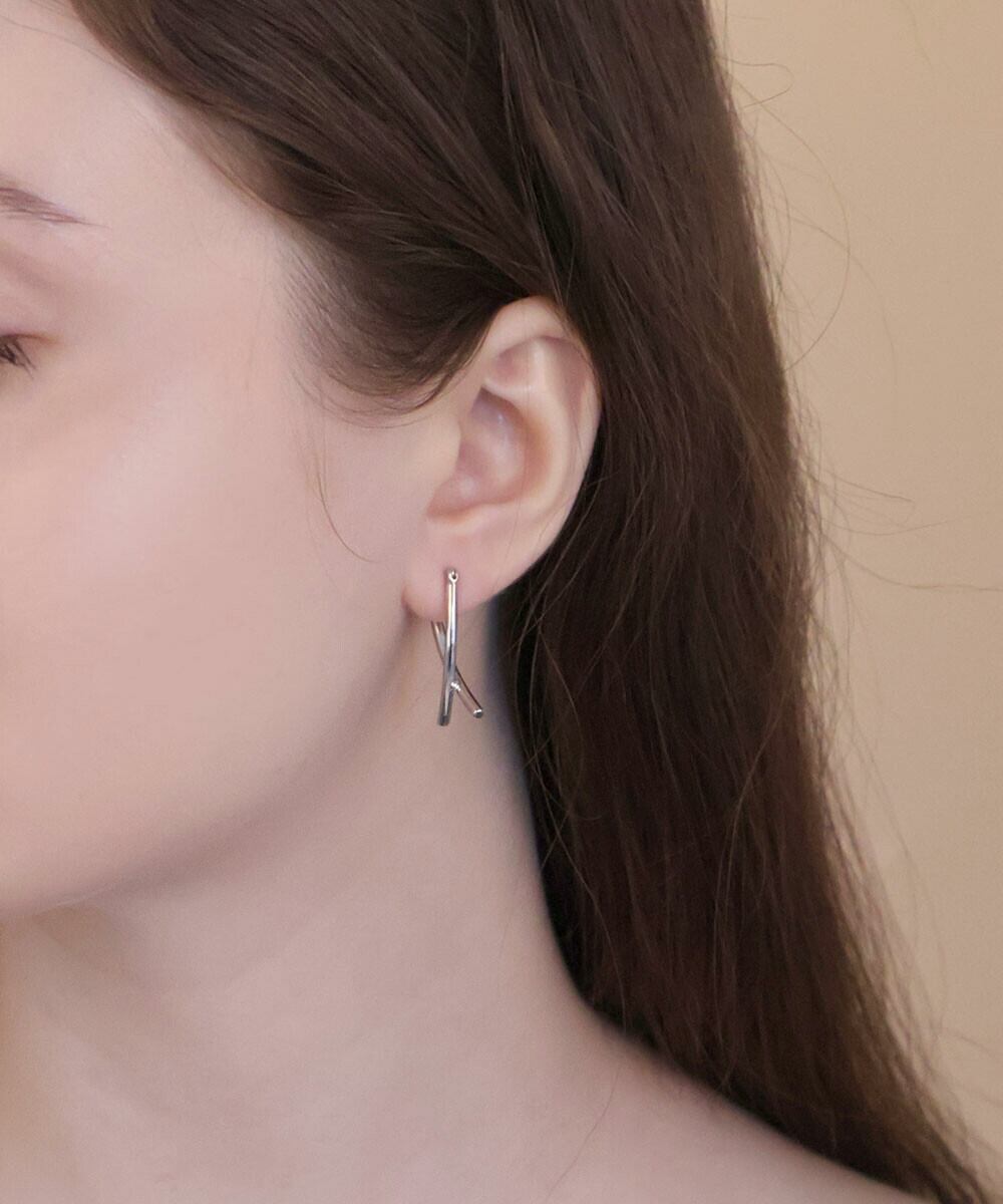 【SELECT】シルバー925ポスト　カーブ クロス ピアス 金属アレルギー対応 silver925ポスト 韓国製