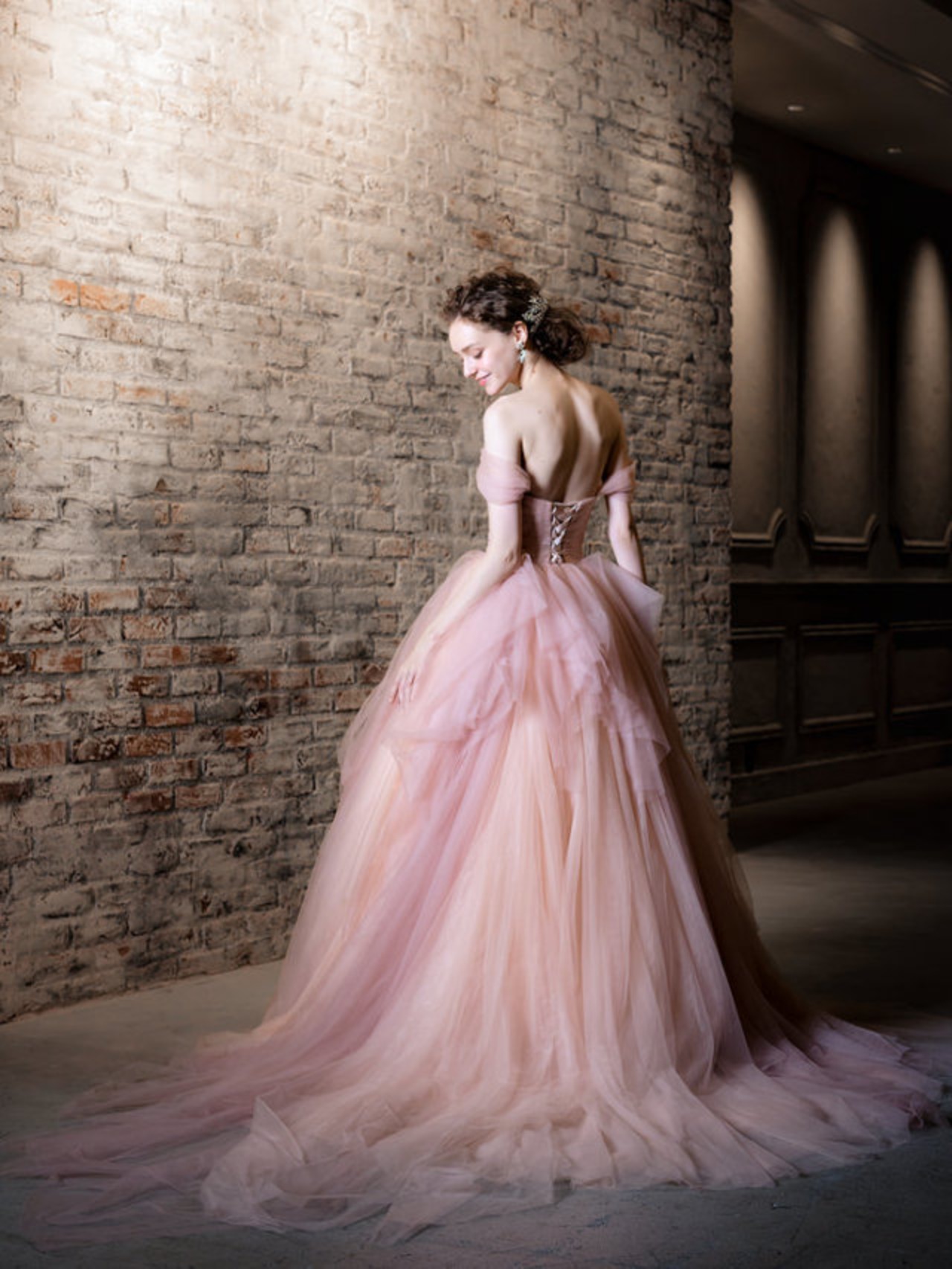 グレイッシュピンクのグラデーションカラードレス | Cinderelladress 