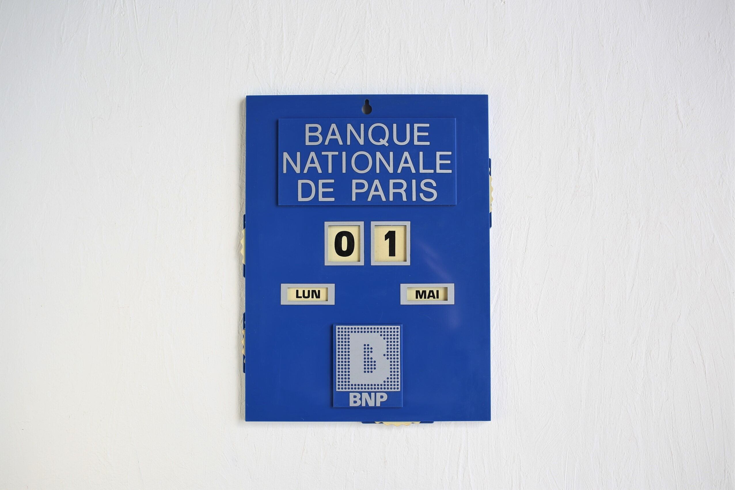 フランス アンティーク ヴィンテージ 壁掛け 万年カレンダー 『BNP(パリ国立銀行)』 プラスチック製 N-03806