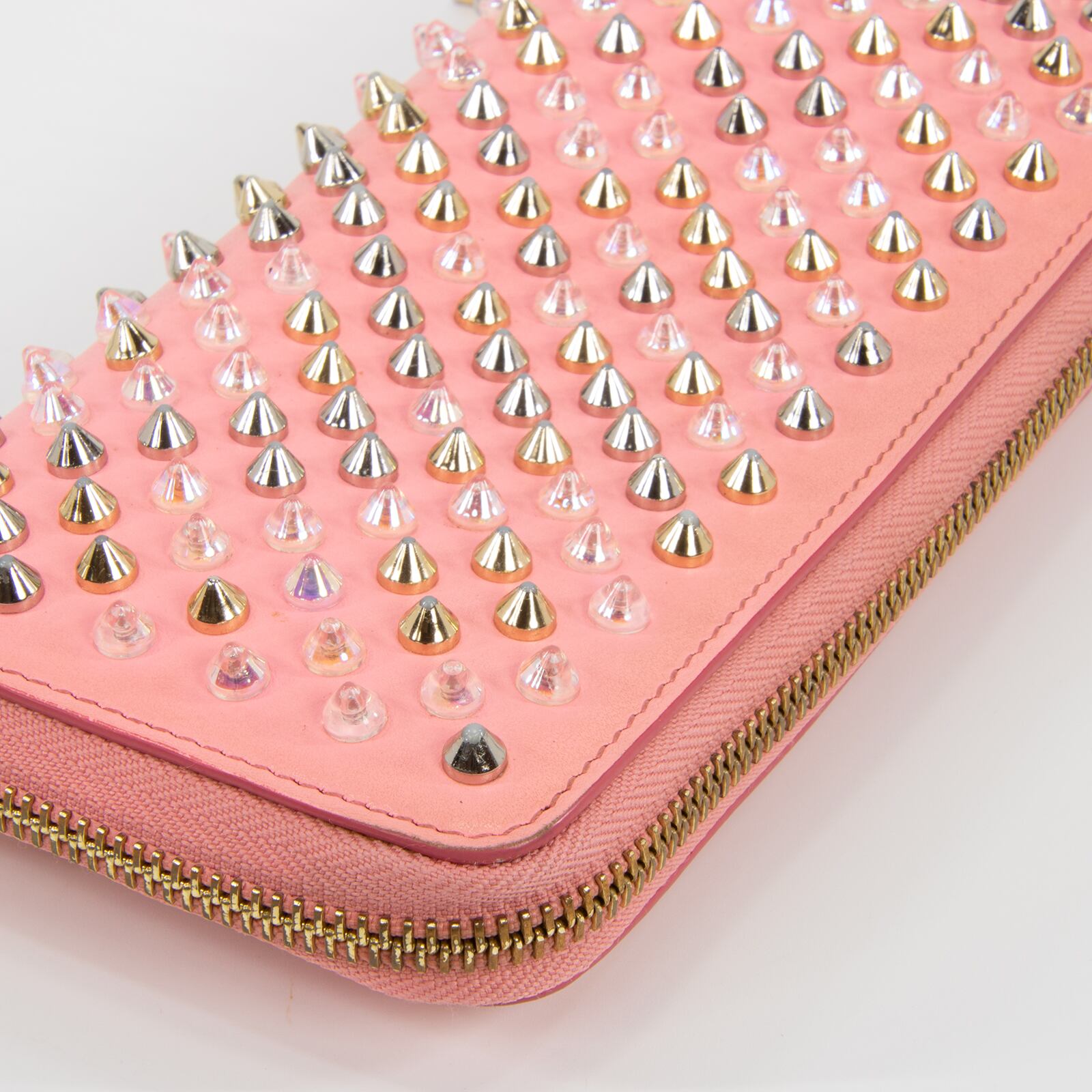 本物・送料無料・良品】ルブタン・長財布・ラウンドファスナー