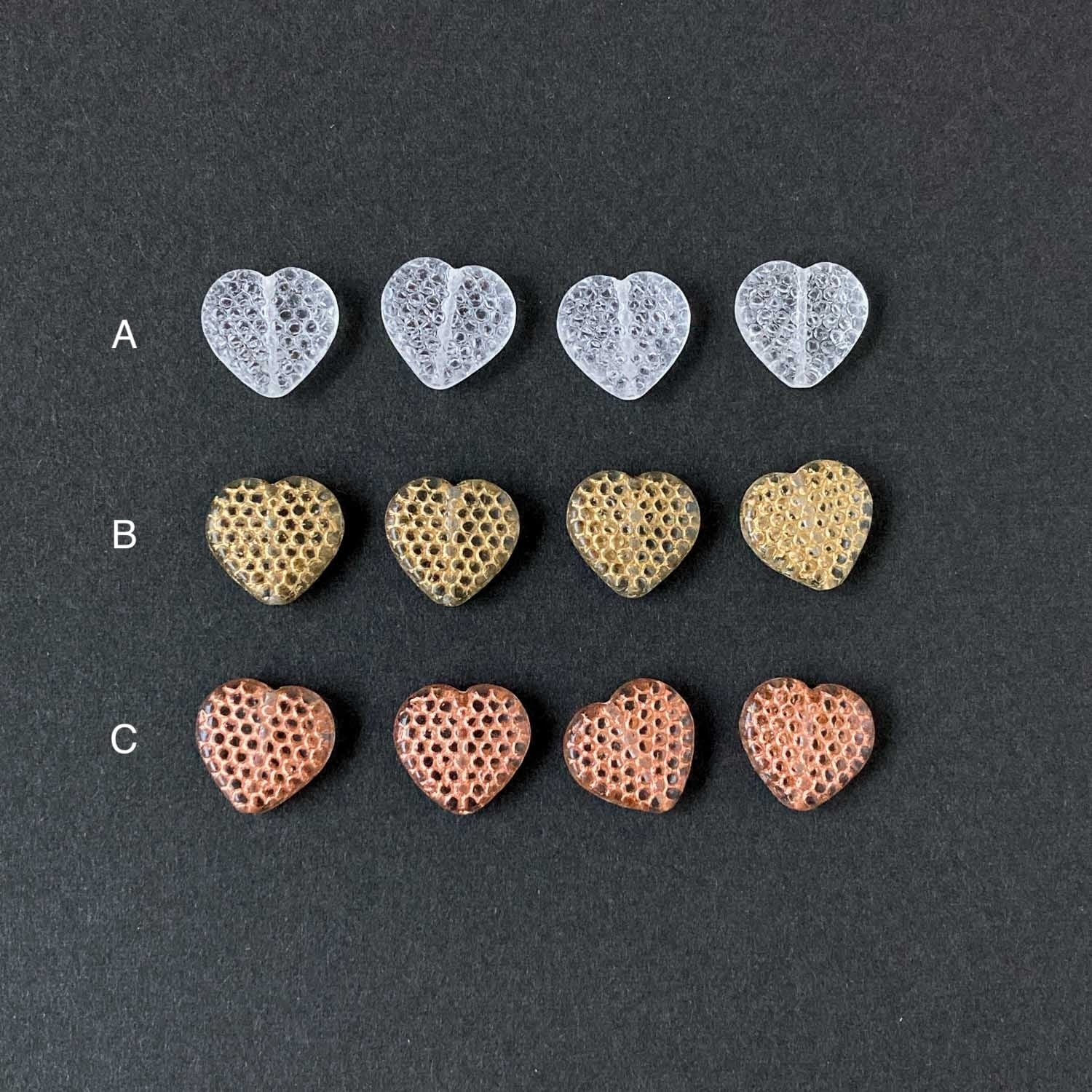 つぶつぶ模様のハートチェコビーズ | Dua-アクセサリーパーツショップ