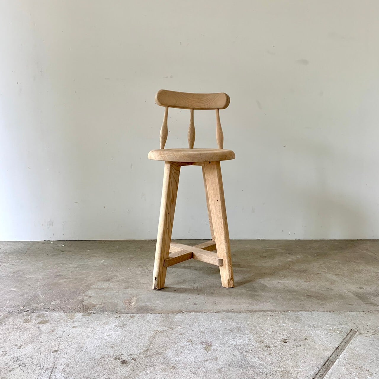 木のスツール　古家具　0568