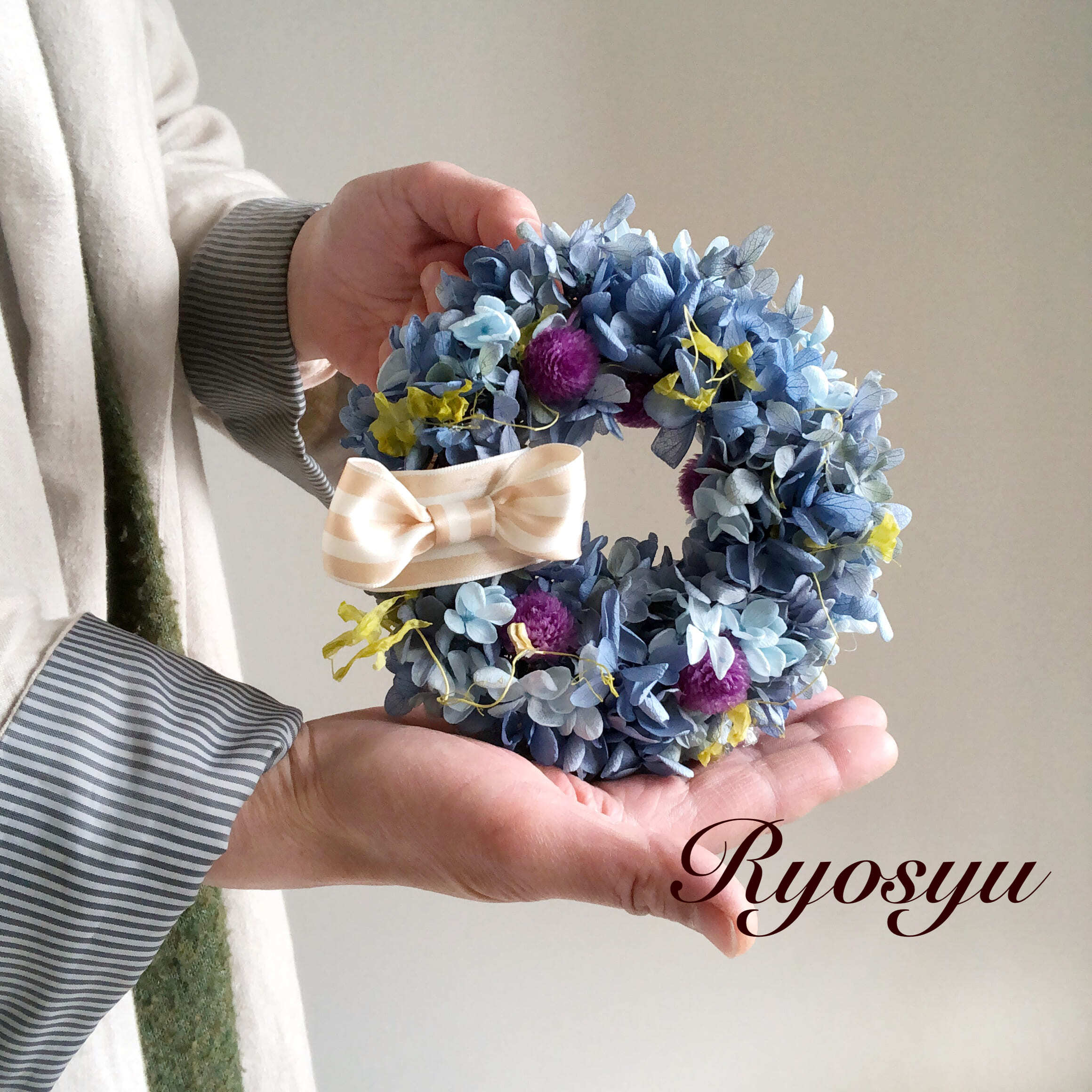 お花のリース*ブルー紫陽花・Sサイズ | お花作家の店 良秋Ryosyu