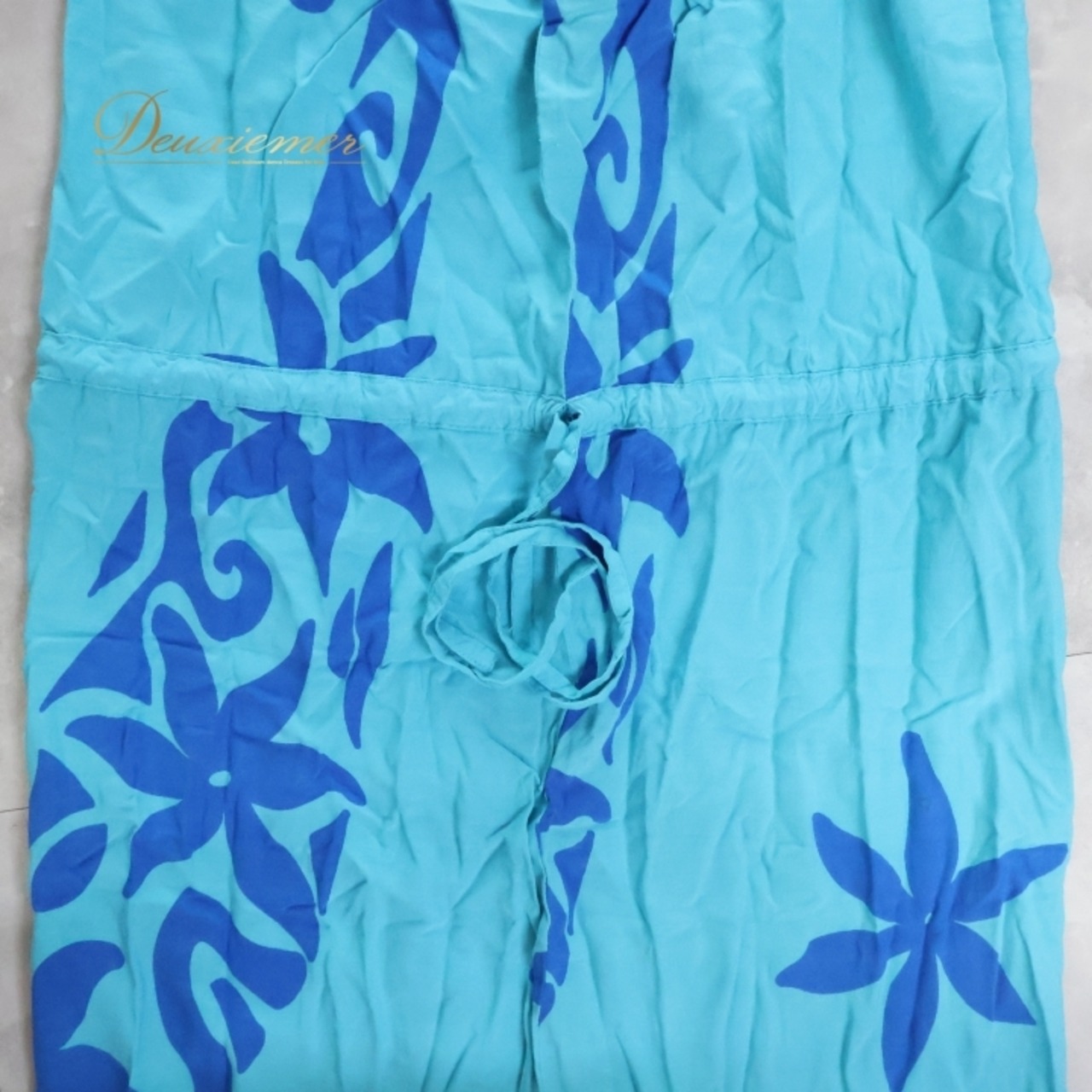 フラダンス 衣装 ワンピース ドレス ハレクアイレア ブルー系 Halekuai Lea 日本製 チューブトップ ワントーン ティアレ柄 かわいい 華やか 鮮やか 明るい 水色 青 ハワイアン アロハ ハワイアンプリント フラ ダンス レッスン 練習 軽やか