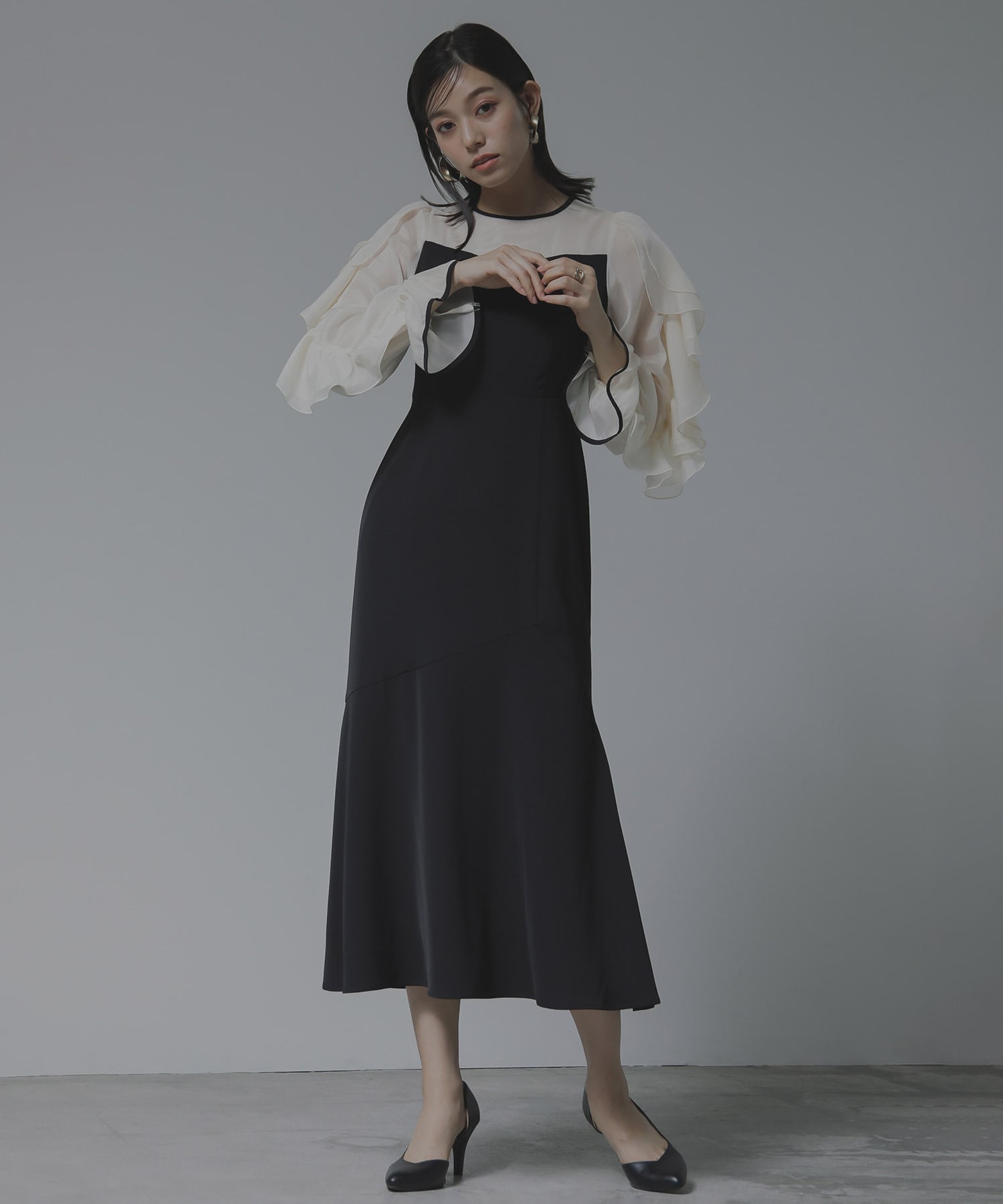 REPLETE/WEB限定】ruffle sleeves DRESS(723923) | WHITE JOOLA ONLINE