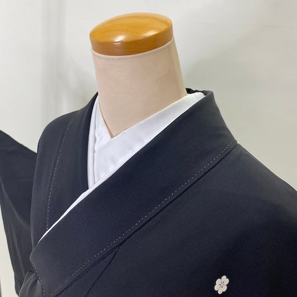 黒留袖 松竹梅 菊 オシドリ 片喰紋 片喰 結婚式 着物 結婚式着物 裄67cm Mサイズ　1758 黒留袖 松竹梅 菊 オシドリ 片喰紋 片喰 結婚式 着物 結婚式着物 裄