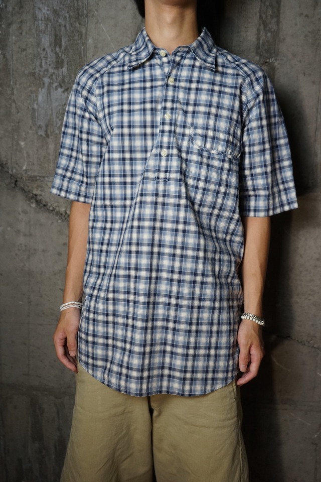 GAP Classic Fit Blue White Plaid Short Sleeve Button Down Shirt