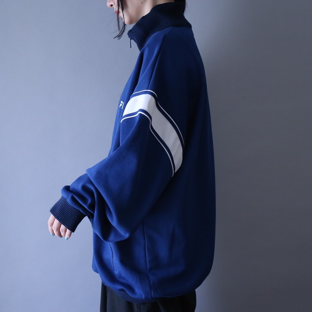 "FILA" good coloring over silhouette track jacket