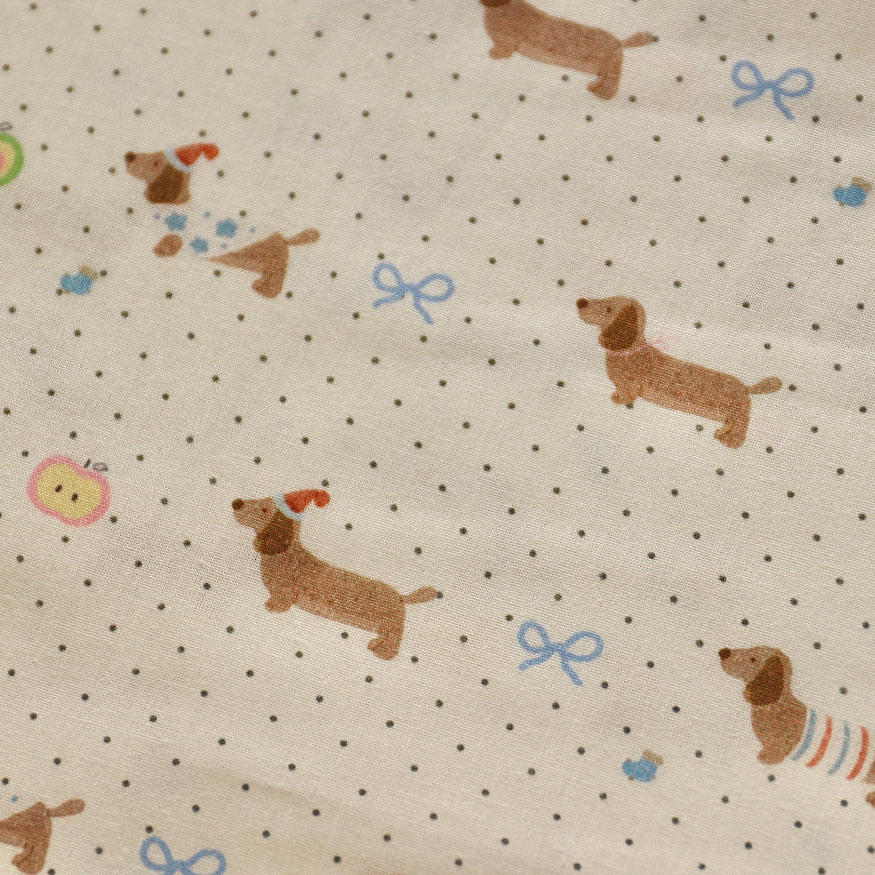 再入荷しました【生地】100％コットン 犬好き必見！ダックスフンド柄x