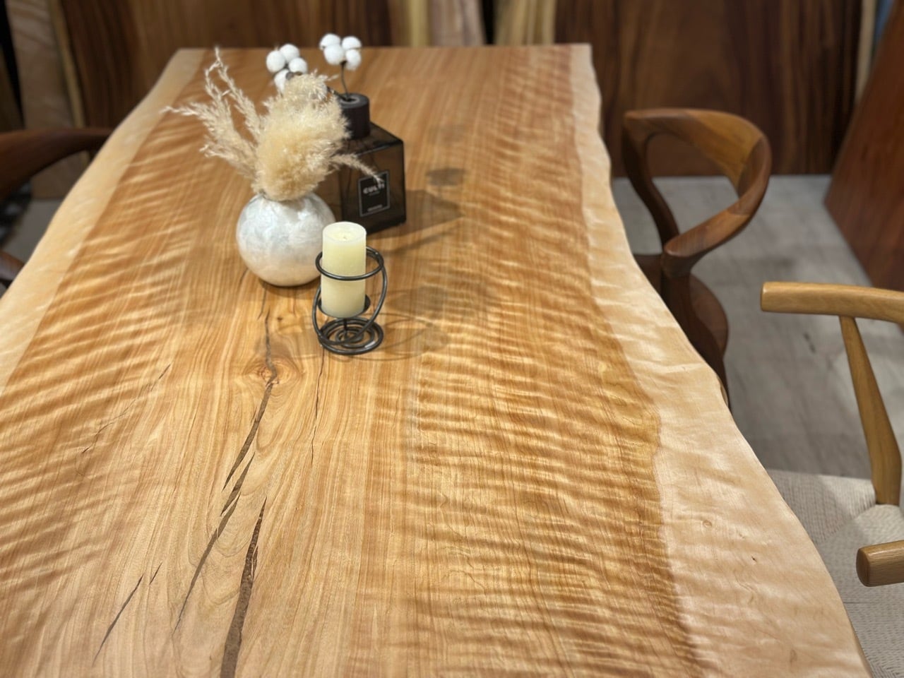 真樺（マカバ）_1800×770-800-900×60_浅草本店_テーブル天板/一枚板