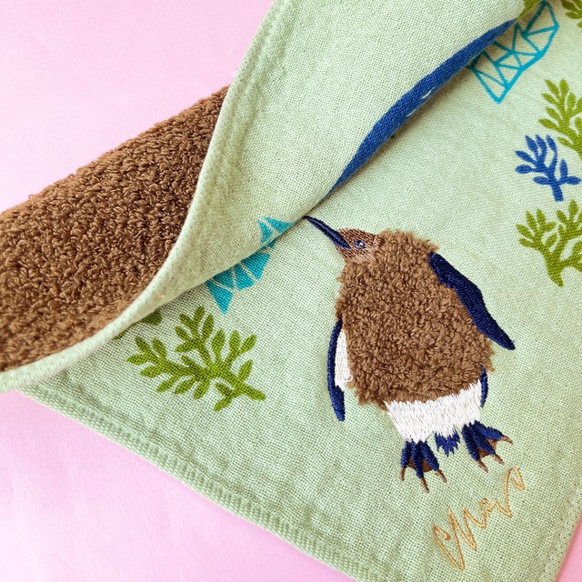 新商品《鳥/ペンギン》ハンカチ お着替えヒナペンギン moritaMiW ガーゼパイルハンカチ モコモコドウブツハンカチ オウサマペンギン グリーン