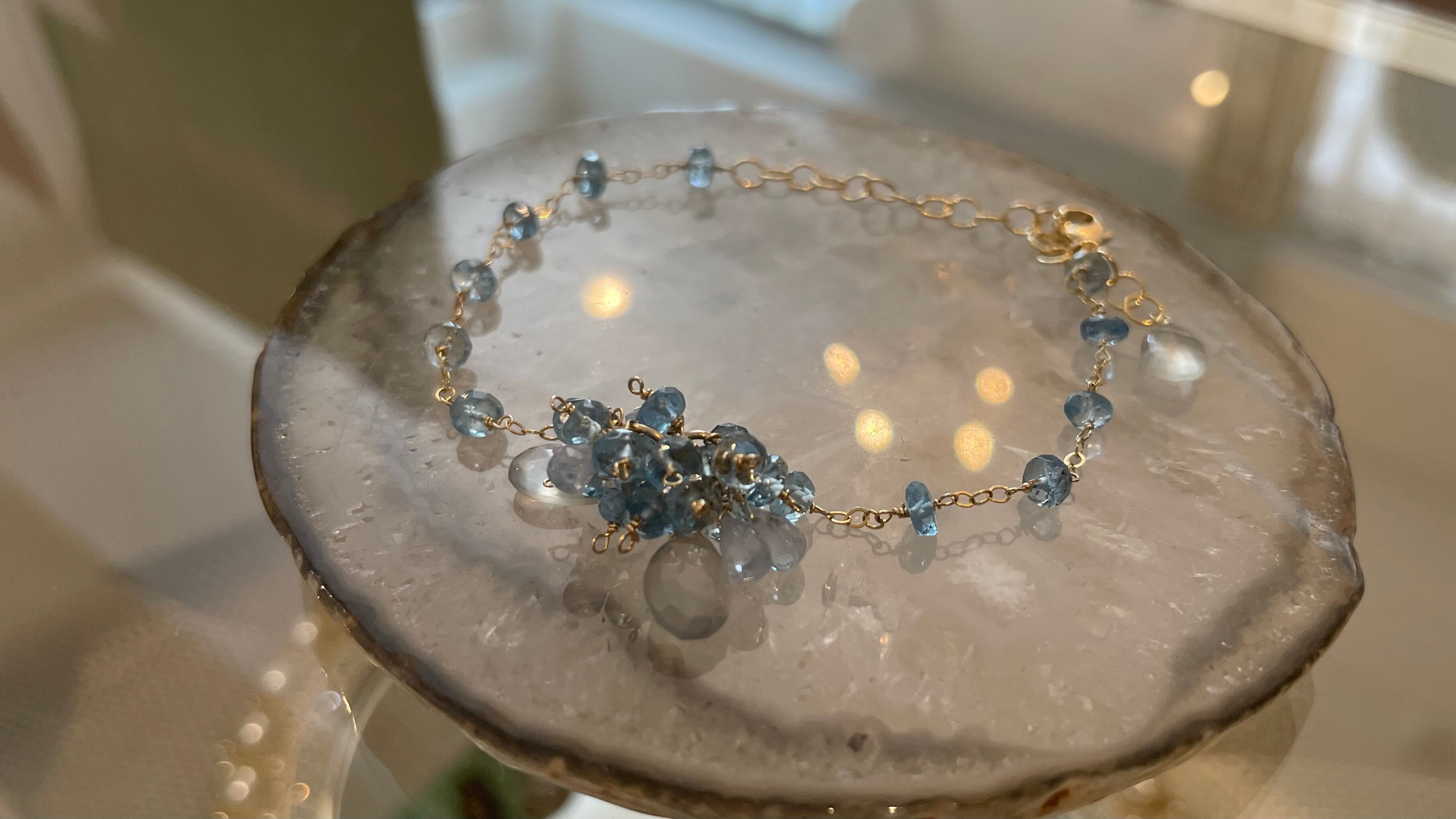 14kgf》マリンブルーカラーのアクアマリンのブレスレット | 神楽坂の