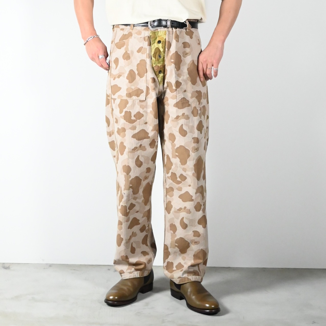 BOWWOW(バウワウ)DUCK HUNTER CAMO FIELD PANTS (裏側)コーディネート