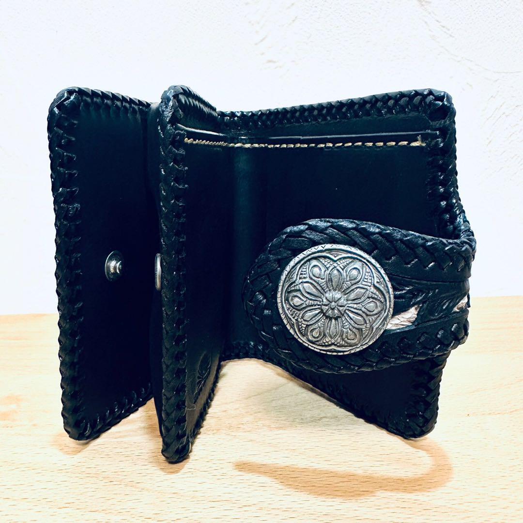 新品ビンテージ☆花柄カービングの折り財布 ウォレット 黒パイソン本革
