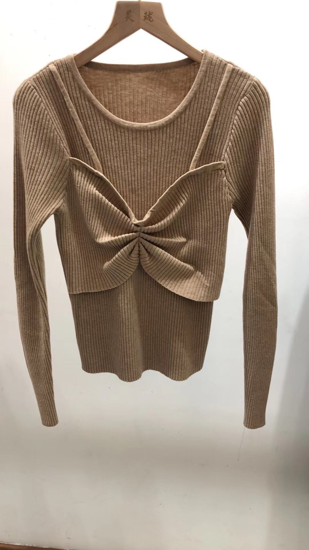 ビッグフロントリボンニット