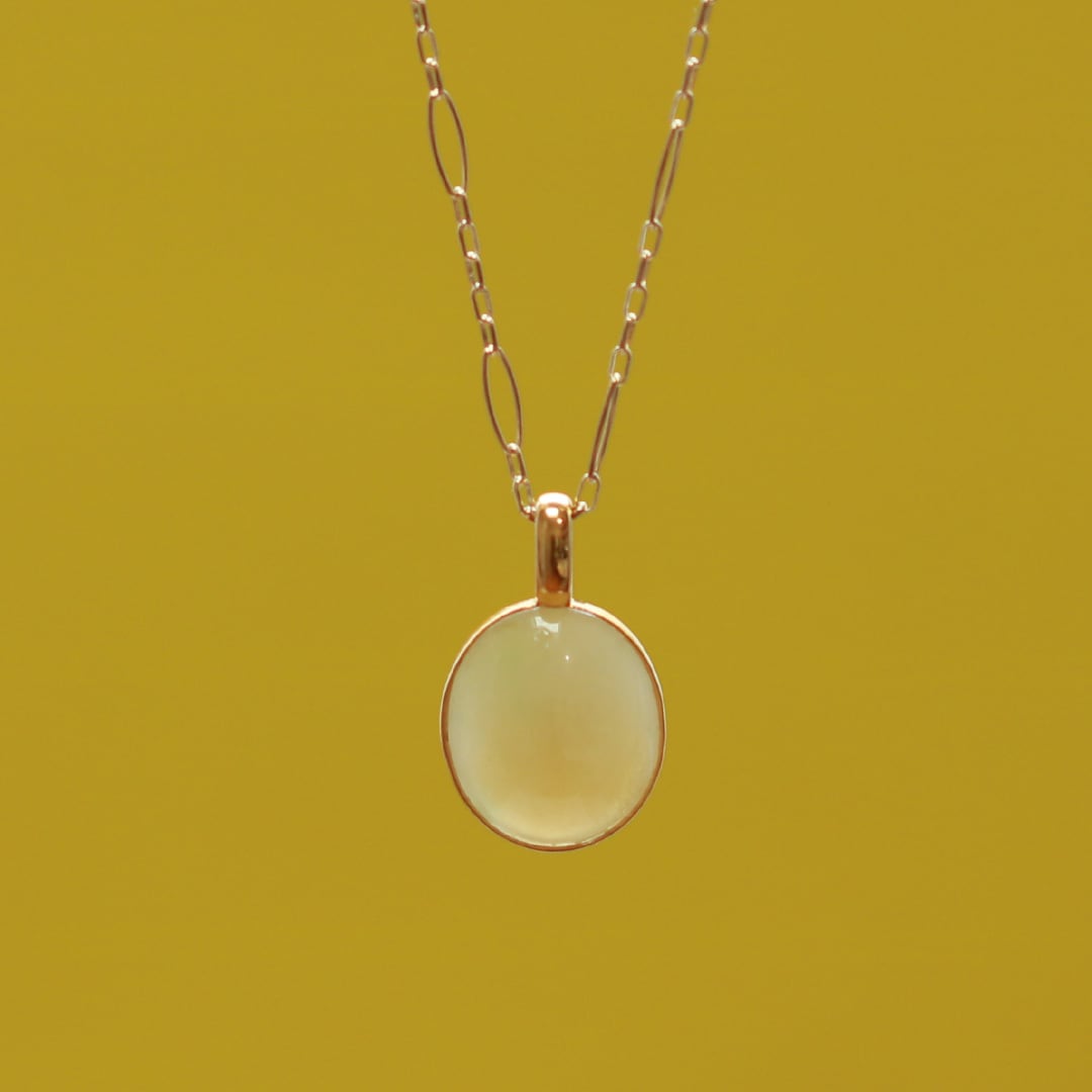 18Kゴールド 翡翠 玉石 オーバル ペンダント K10YGオーバル jade yellow 翡翠ネックレス A貨翡翠 jd_ne1295