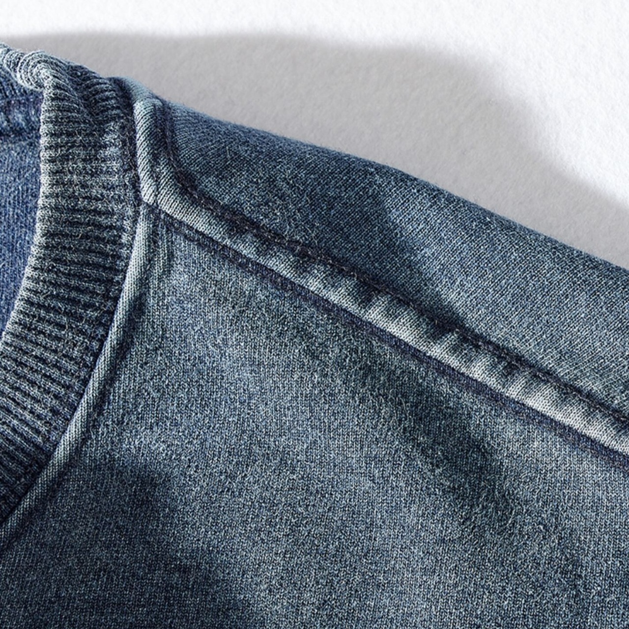 Denim Round Neck Sweatshirt / デニム ラウンド ネック スウェット シャツ