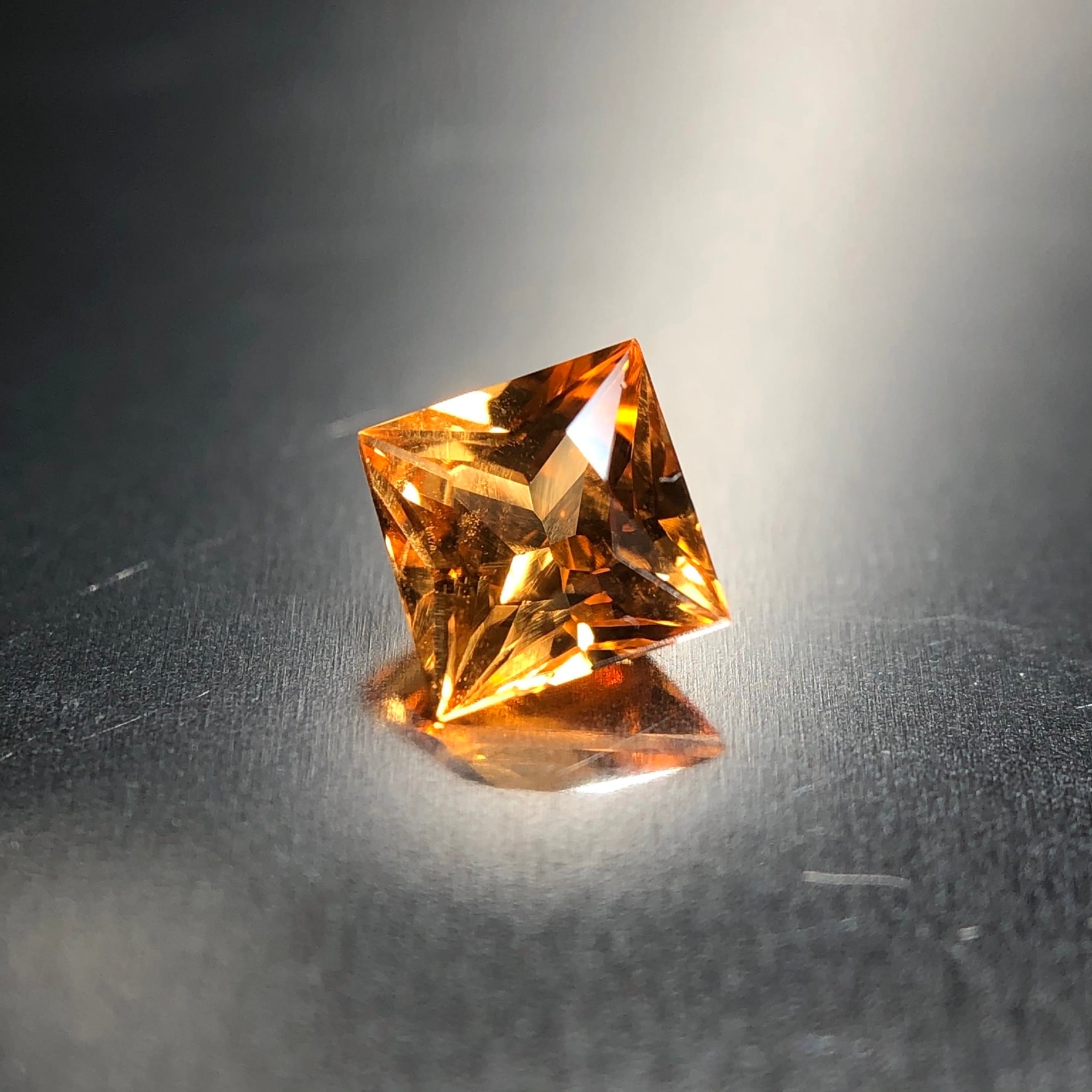 照り最強天然イエロージルコン 3.810ct モテ www.wine-explorers.net
