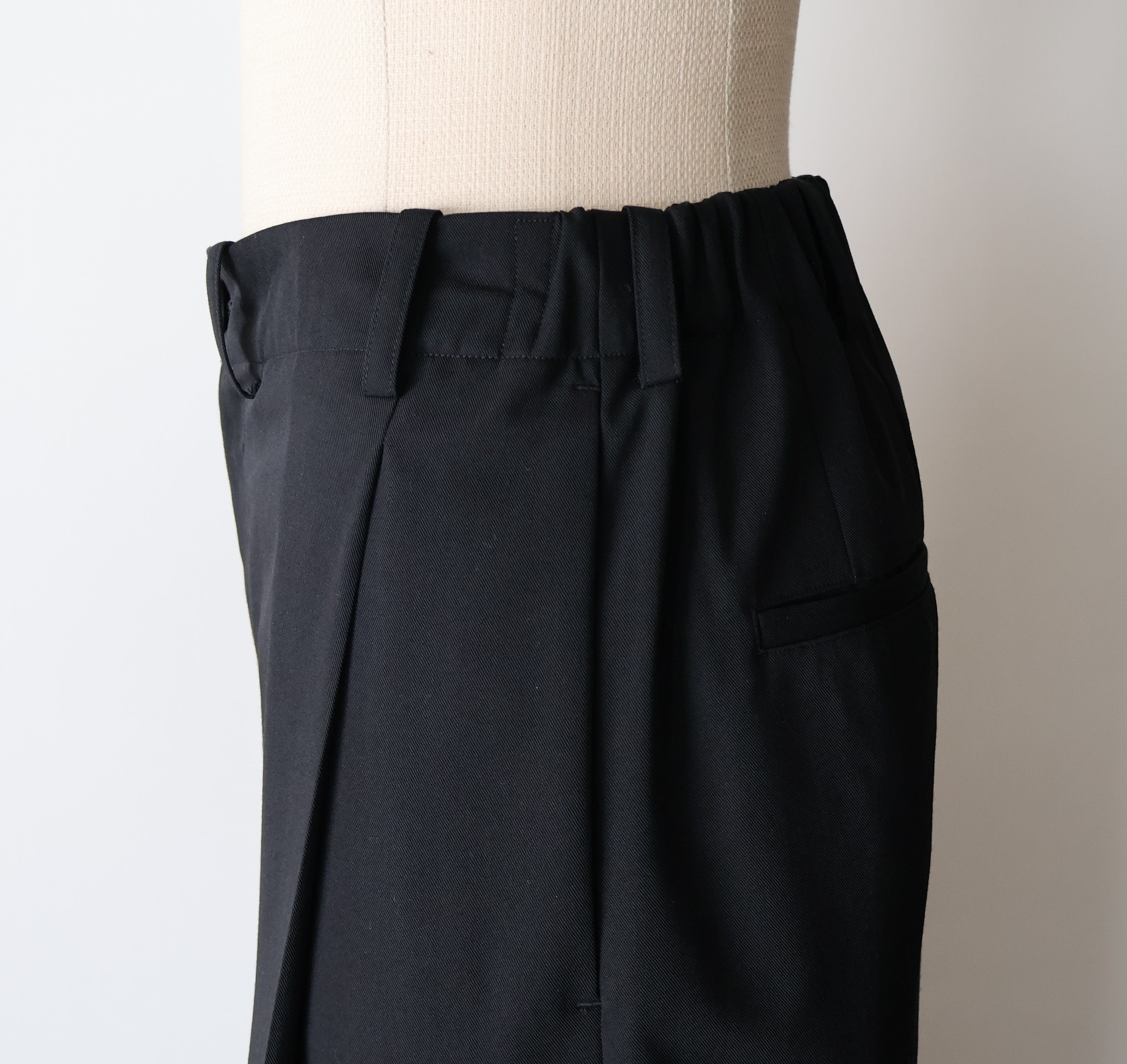 nonnotte “Draping Crotch Box Pleats 1Tuck Trousers ( Deep Black