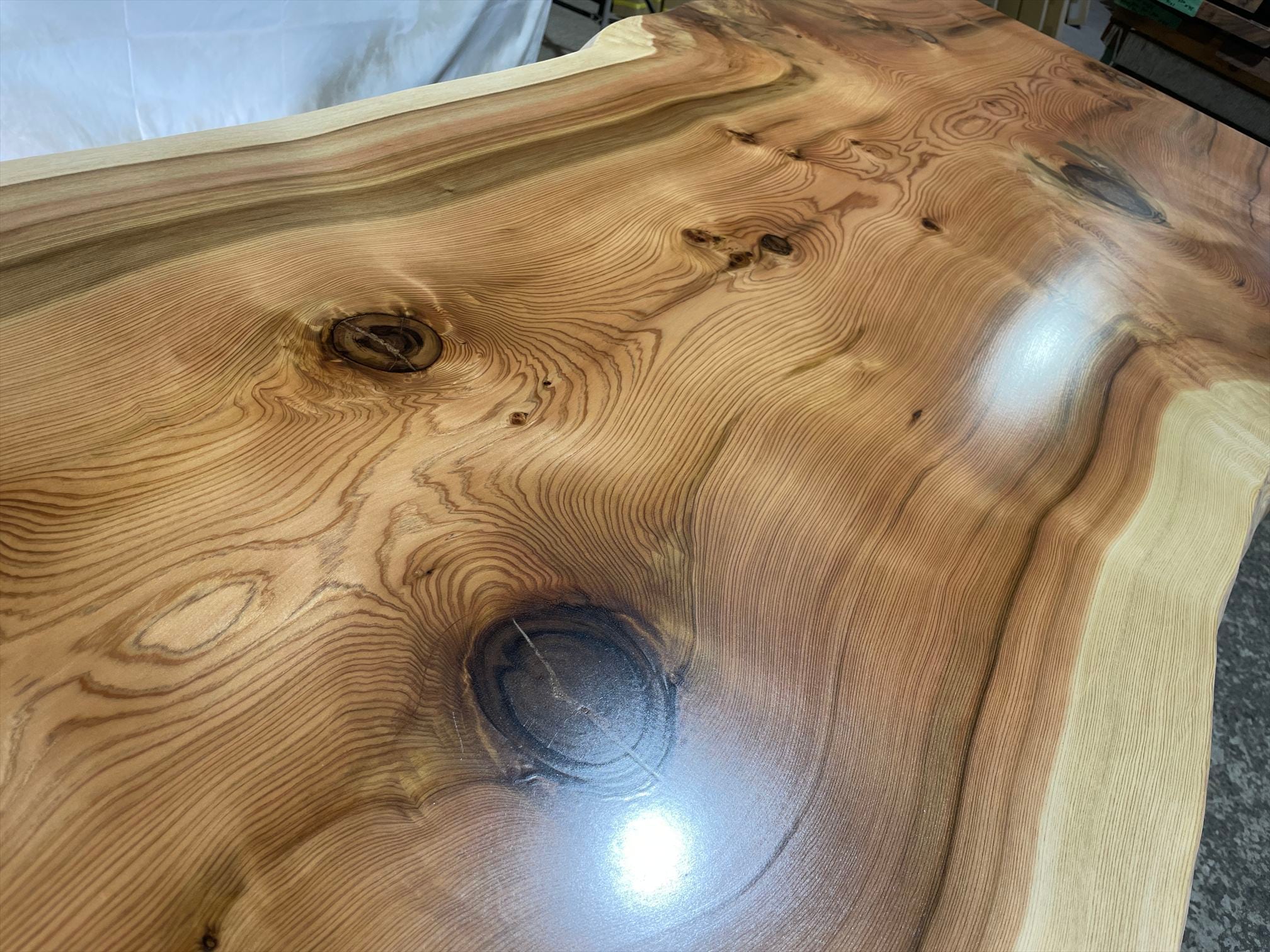 杉4094 一枚板 2100x670-800-740x50mm 乾燥材 センターテーブル