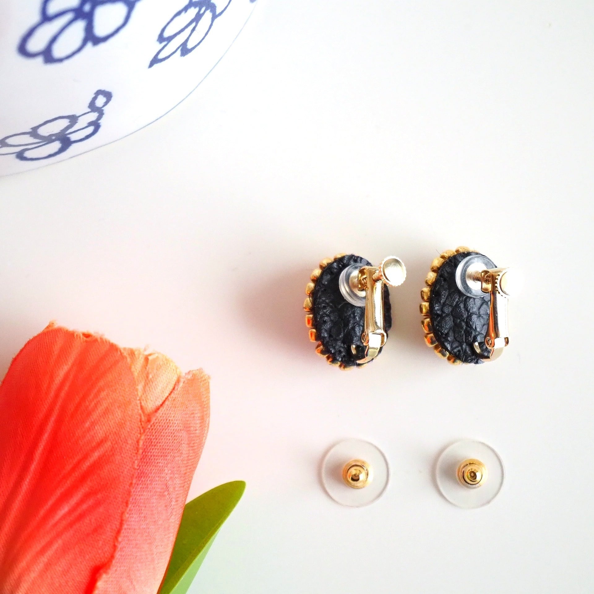 Outlet sale!】オーバルカボションとビーズの大ぶりピアス/イヤリング
