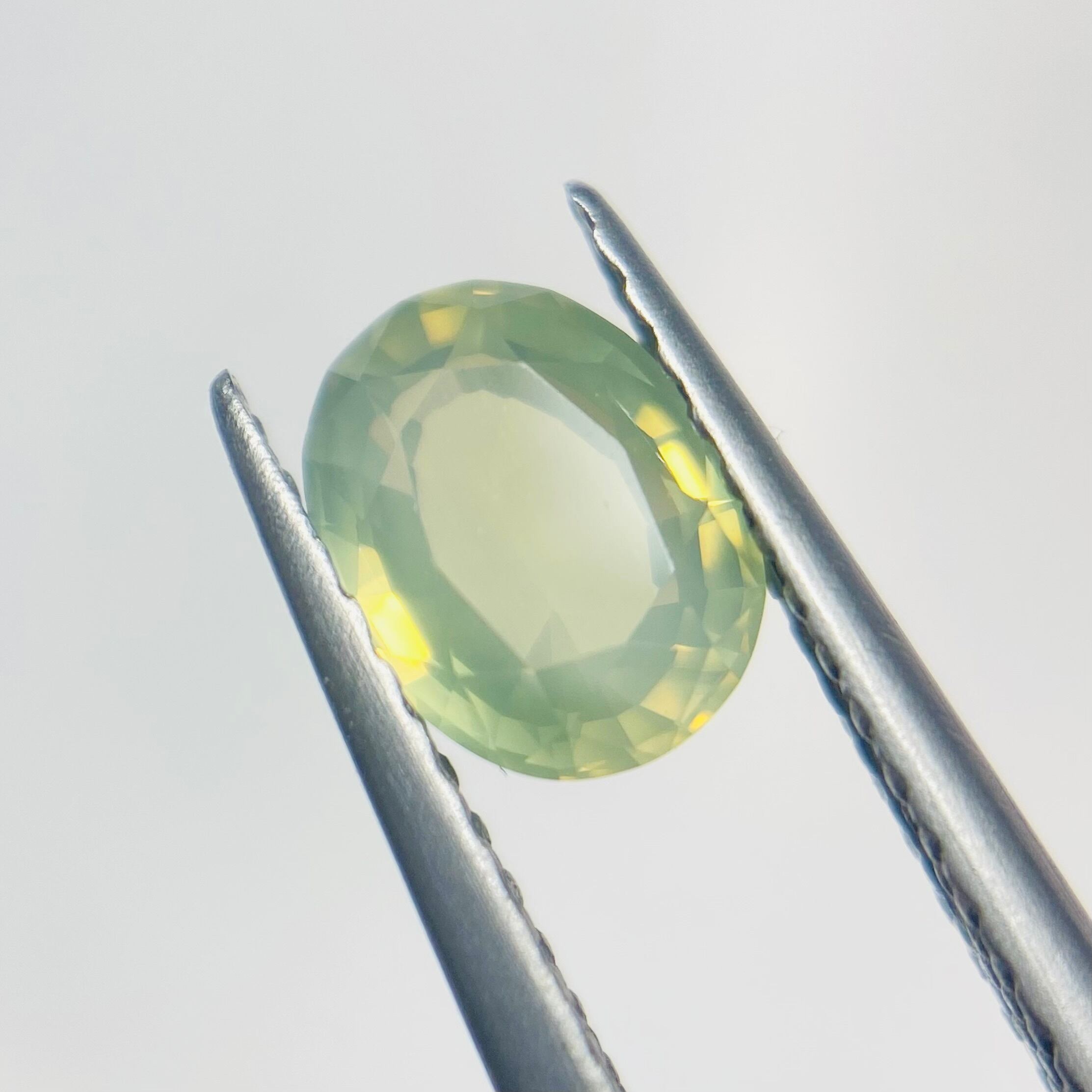 優しいシルキーイエローサファイア2