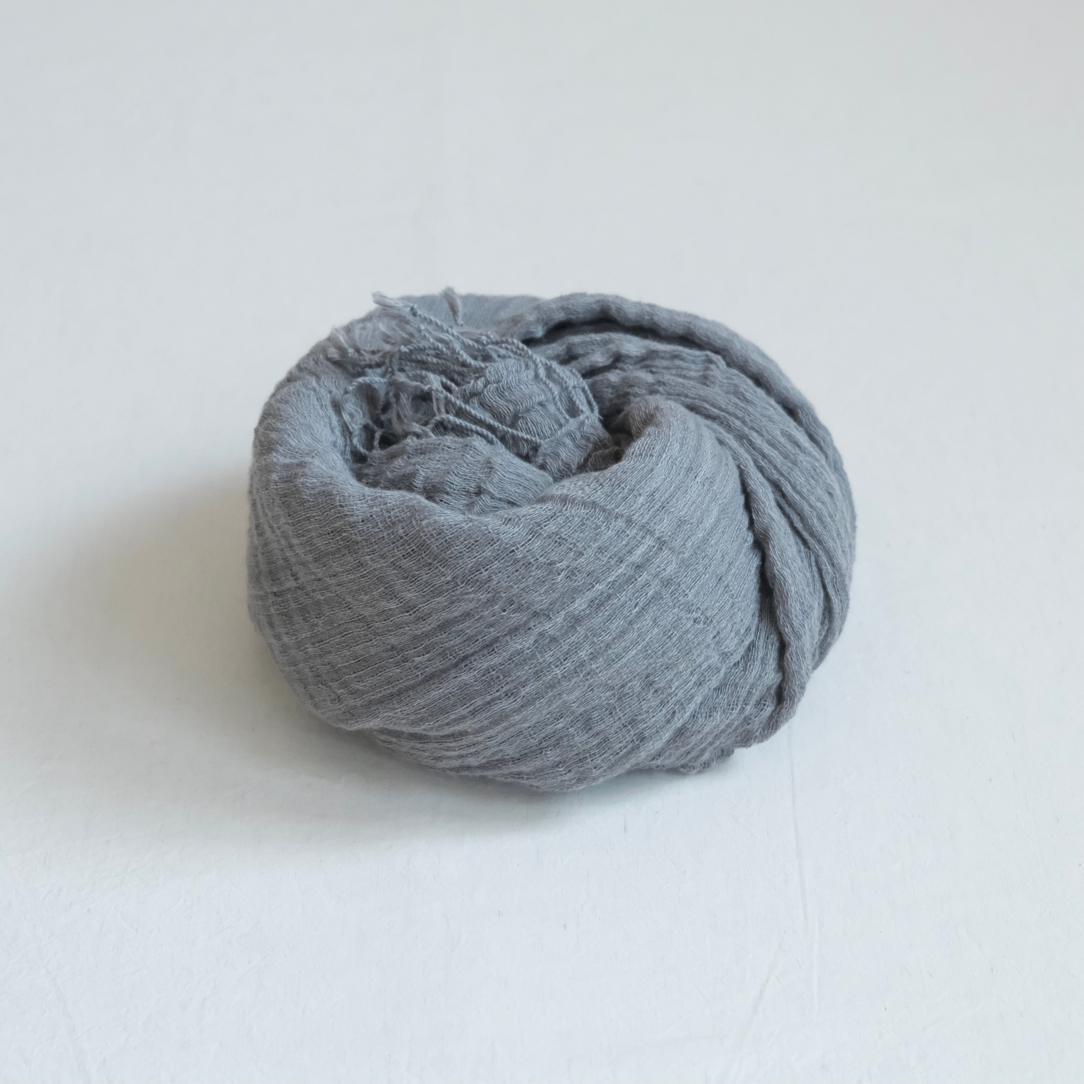 〈 五倍子染め 〉ふわふわのストール