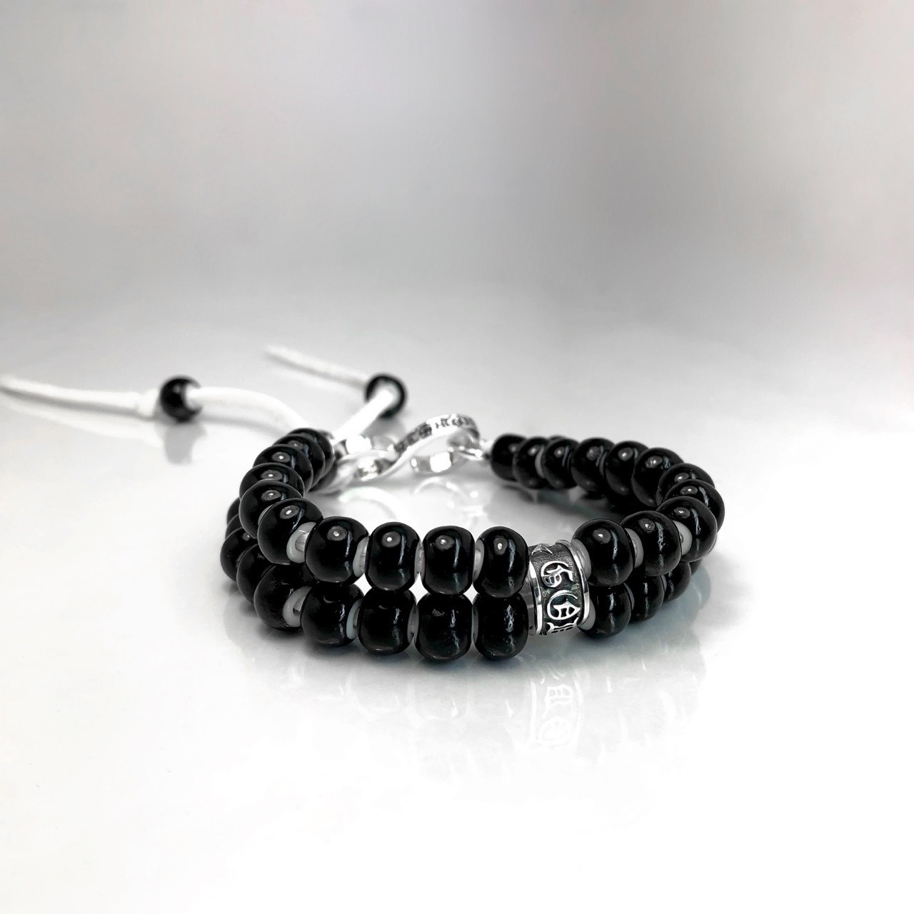 LEATHER BRACELET WHITE HEART BEADS [BLACK] / レザーブレスレット ホワイトハート・ブラック