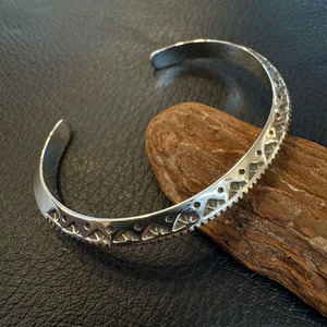 ライルセカテロ(Lyle Secatero) トライアングルバングル