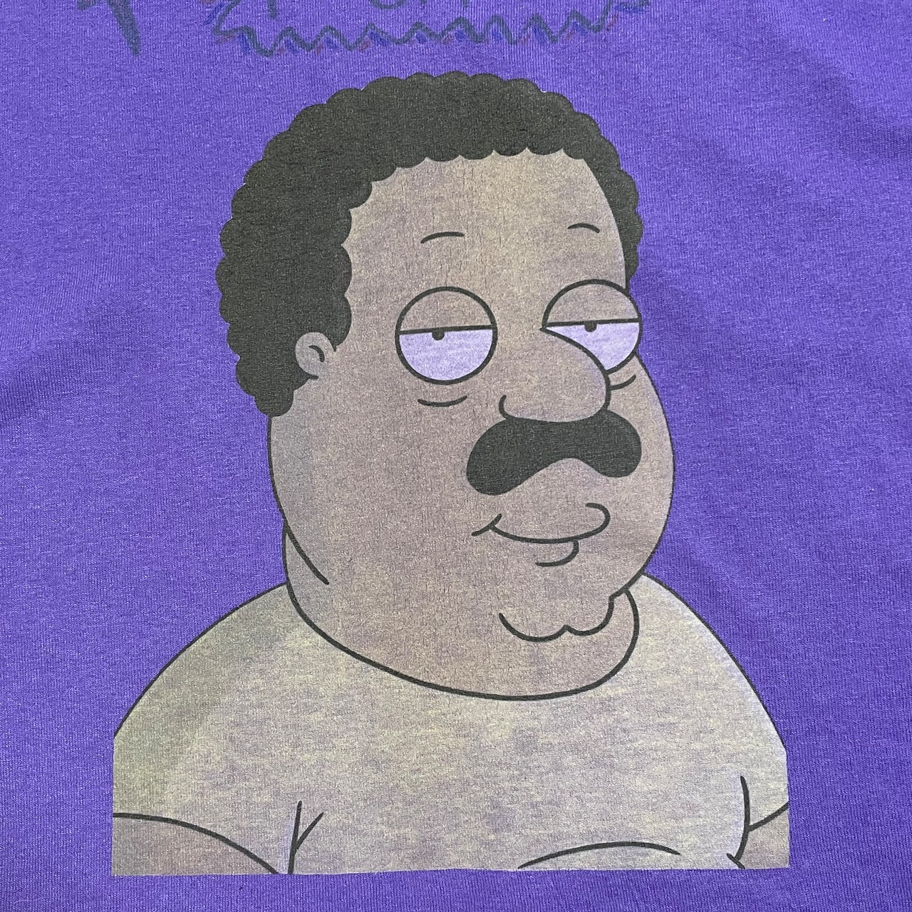 【HANES】Family Guy ファミリーガイ クリーブランド・ブラウン FOX コメディアニメ キャラt イラスト 手書き風ロゴ プリント Tシャツ 半袖 パープル US古着
