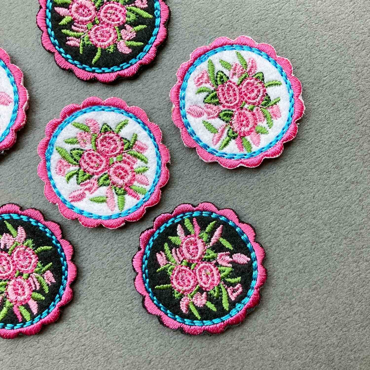 再入荷〉フリル縁お花ワッペン（ピンク） | Dua-アクセサリーパーツ