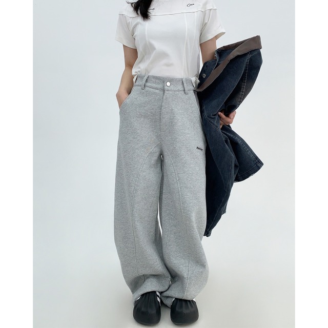 button milling straight sweatpants　ボタンフライスストレートウェットパンツ　J0870