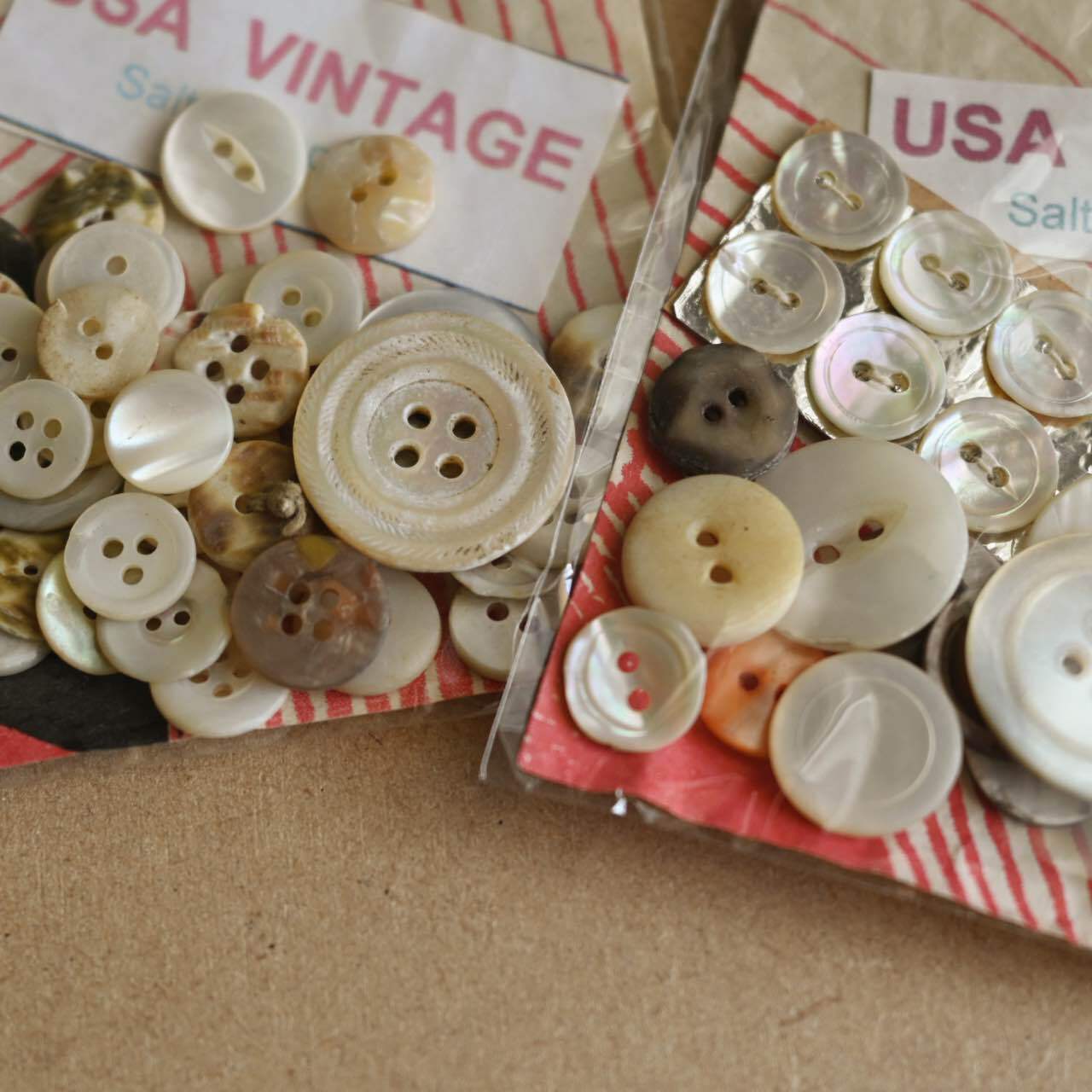 Salt&Pepperさんのアメリカヴィンテージボタン ダメージ品 詰め合わせ|昭和レトロ 手芸材料 雑貨屋