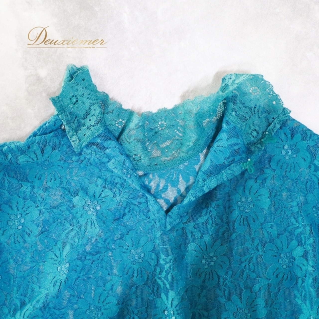 フラダンス 衣装 トップス ブラウス カットソー ブルー系 アレミティ レース 花柄 AREMITI 青緑 長袖 ハイネック 透け感 グリーン系 華やか 鮮やか かわいい おしゃれ 上品 大人っぽい ハワイアン アロハ フラ ダンス レッスン 練習 フラダンス衣装 女性用 レースブラウス ダンスウェア カジュアル 半透明 透けブラウス 花柄トップス 青緑系 スタイリッシュ レディース 長袖トップス